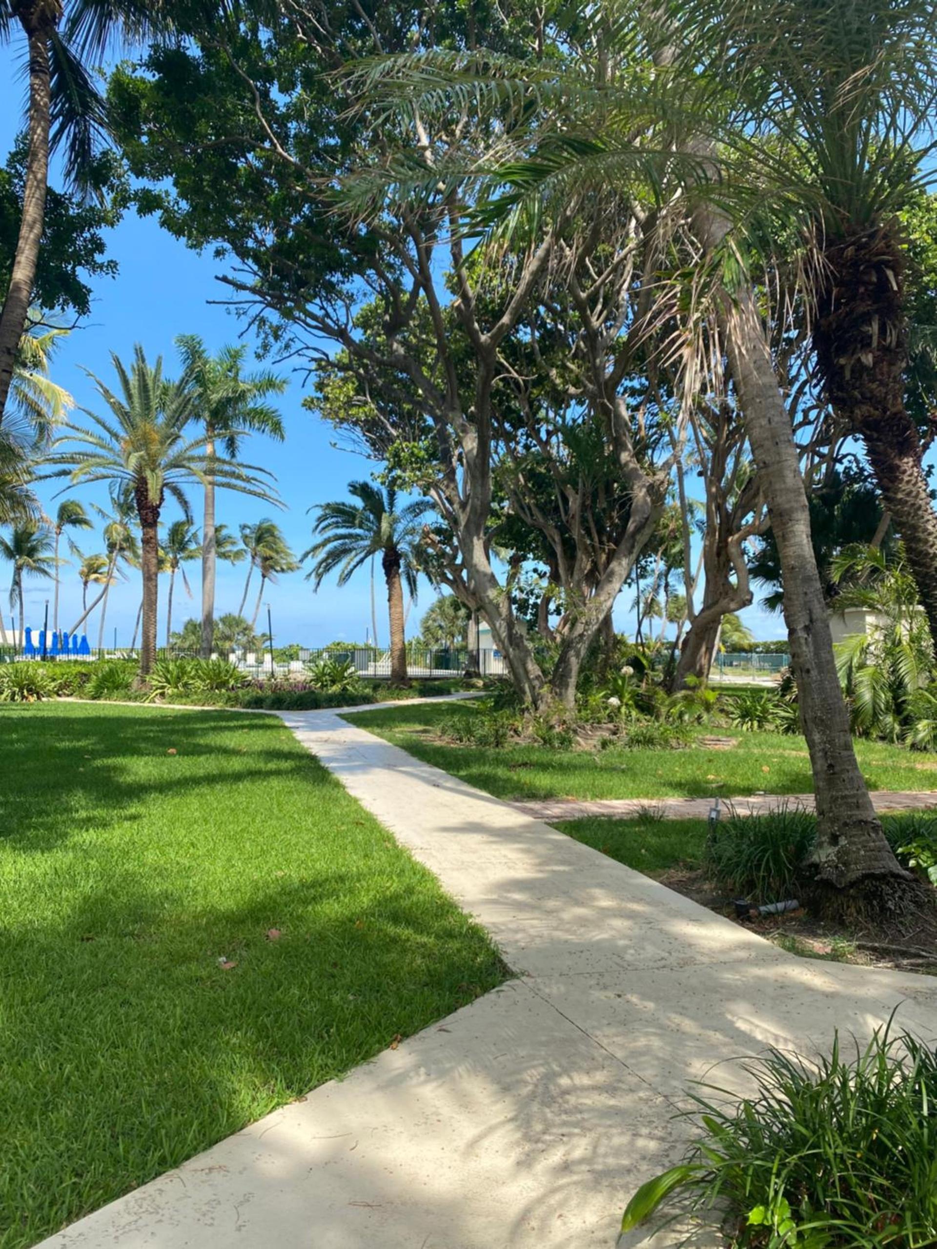 Silver Sands Beach Resort photo 9