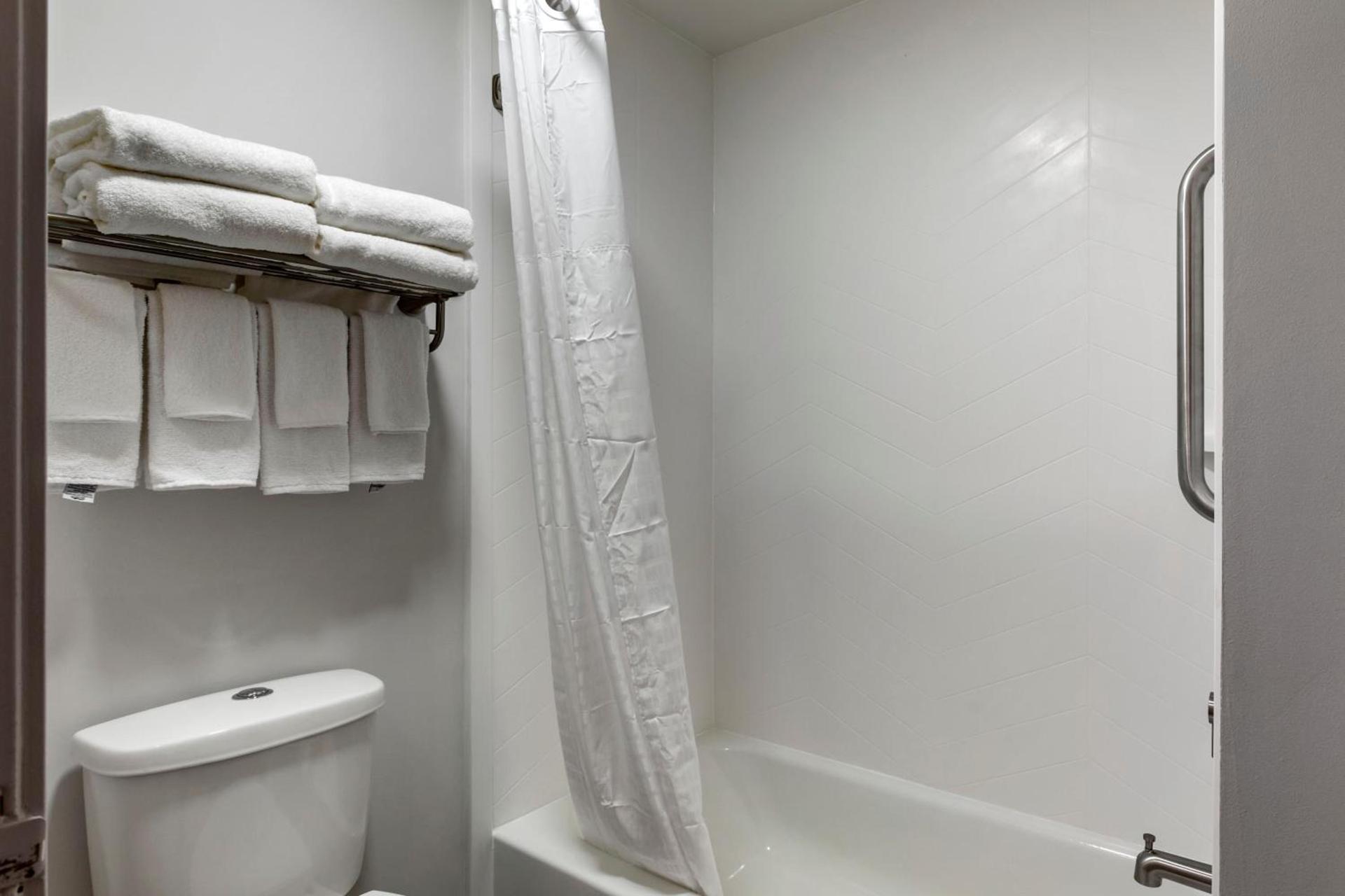 Best Western Executive Inn Kenosha - Pleasant Prairie photo 38