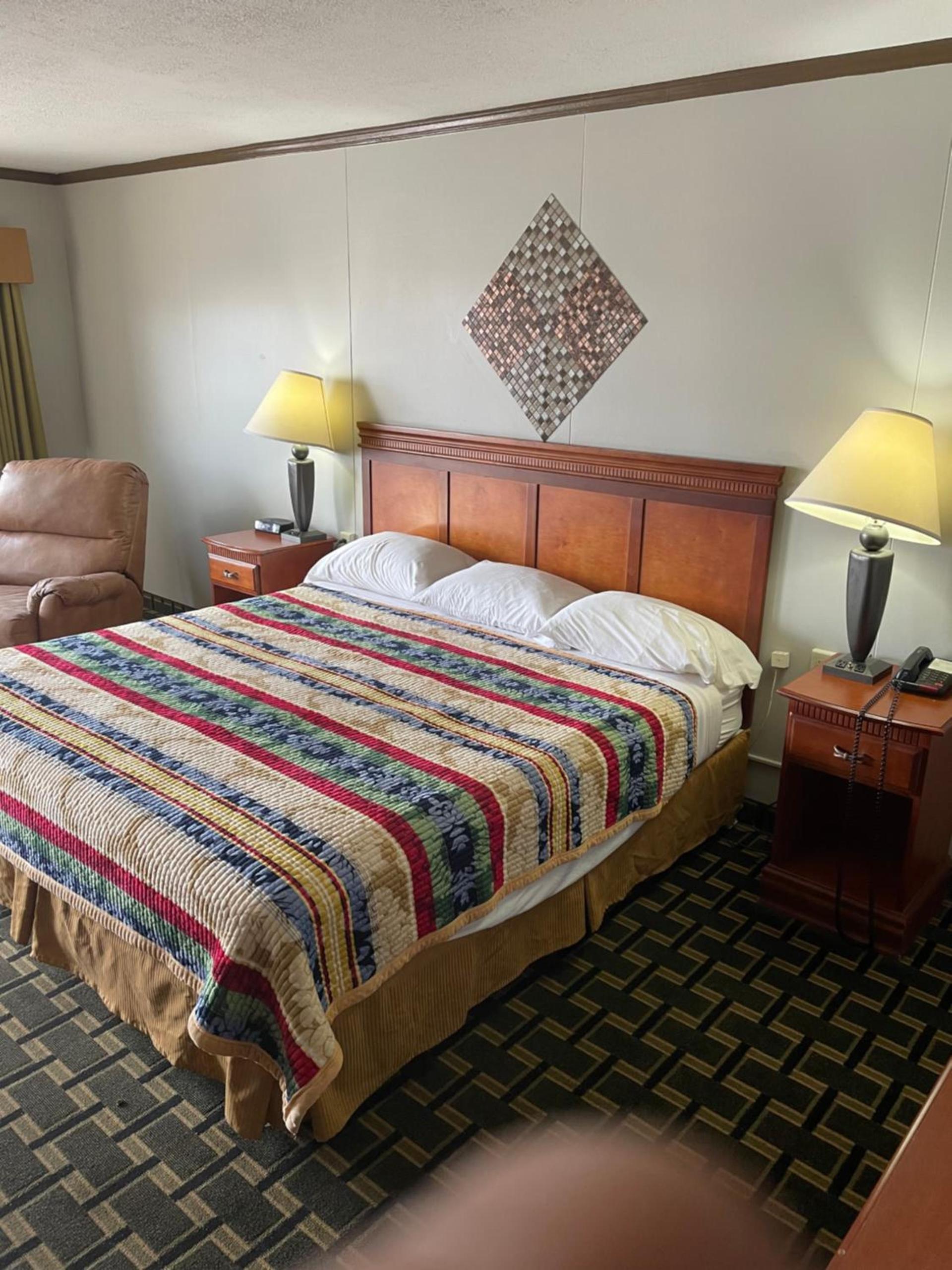 Bedford Inn photo 9