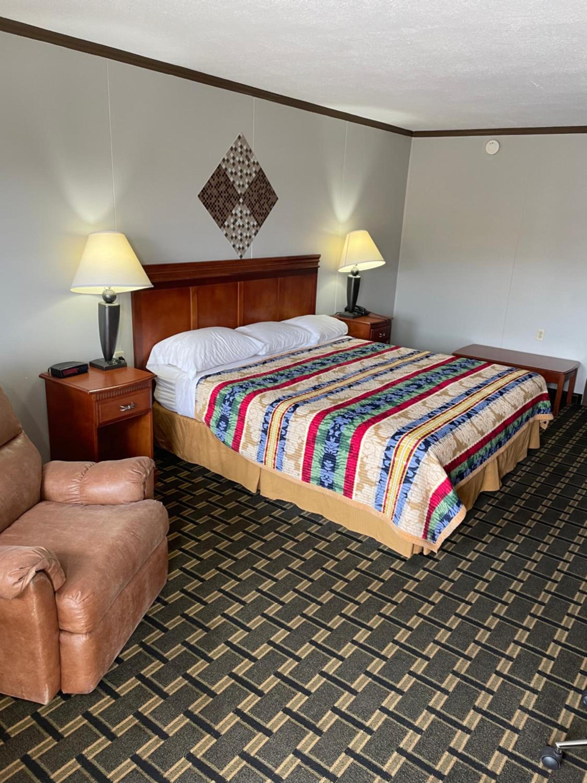 Bedford Inn photo 12