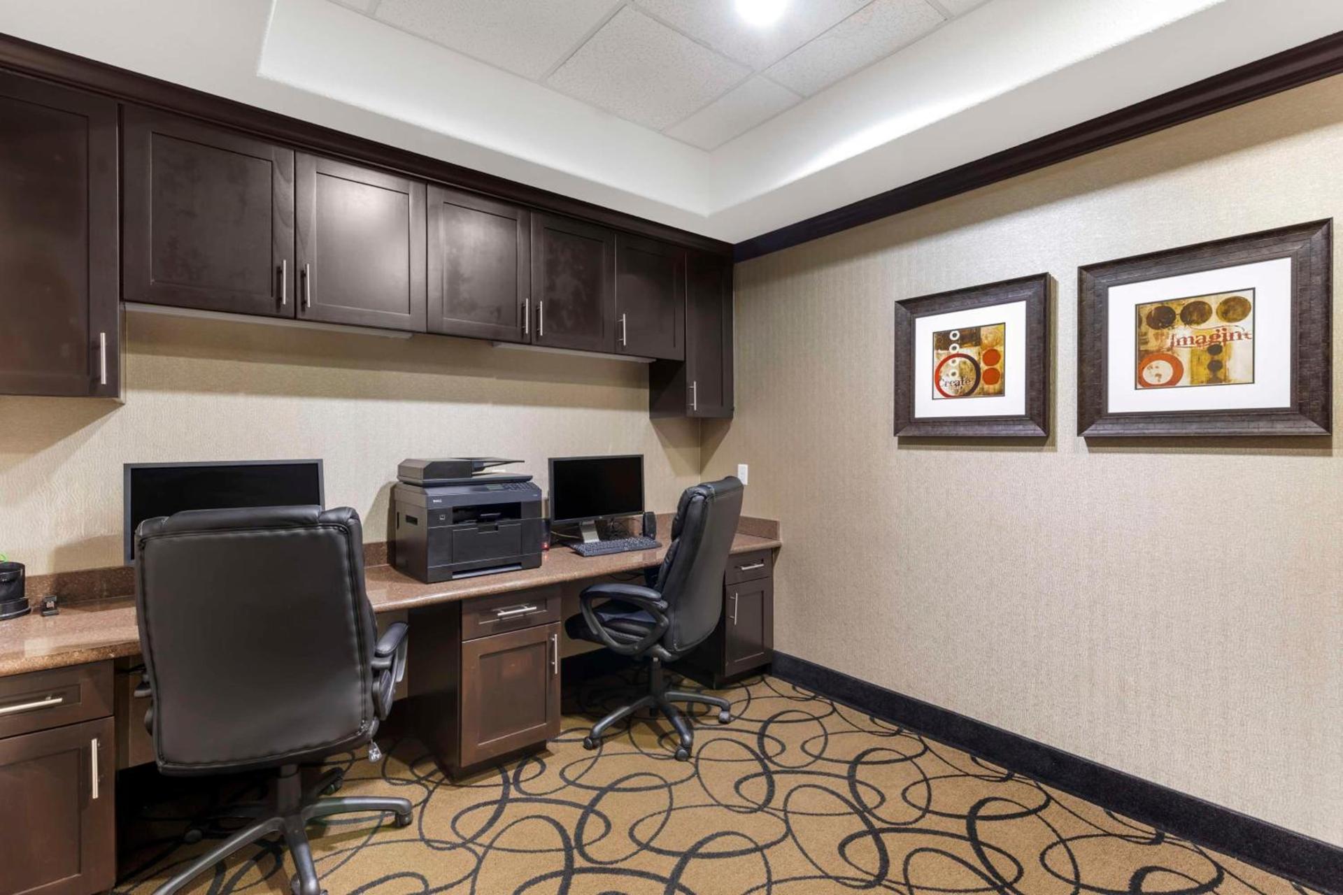 Best Western Plus Classic Inn and Suites photo 35