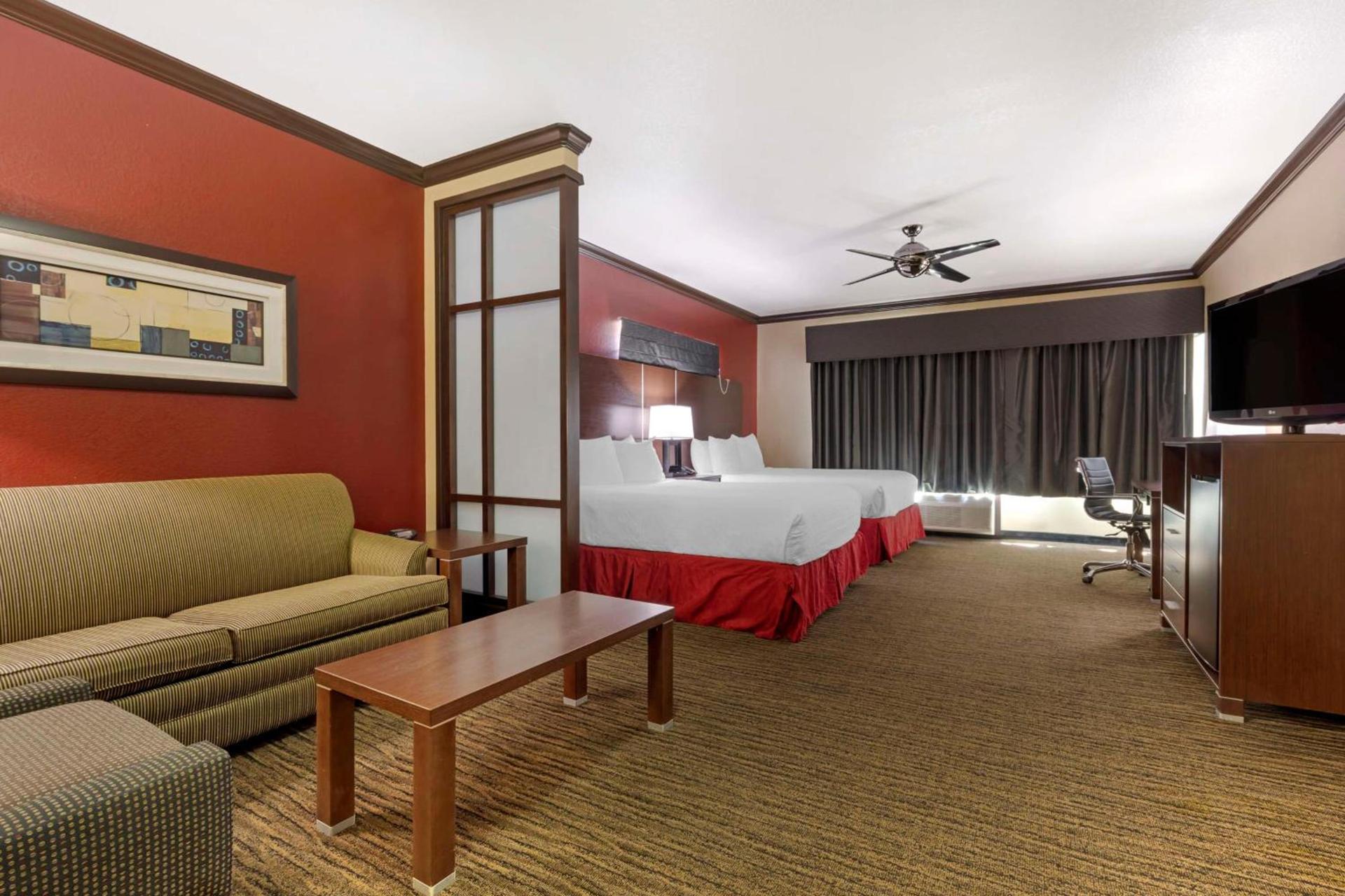 Best Western Plus Classic Inn and Suites photo 6