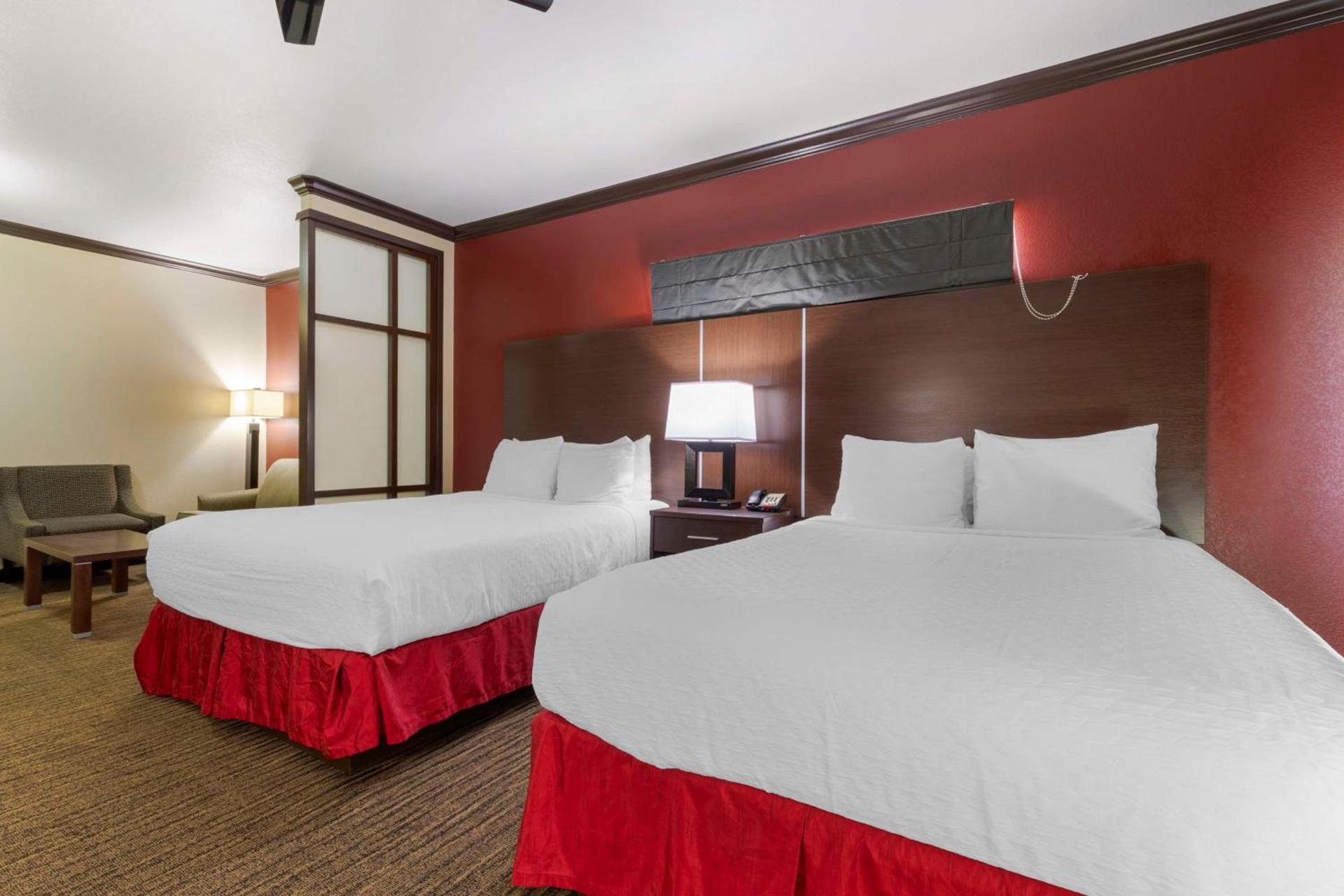 Best Western Plus Classic Inn and Suites photo 22