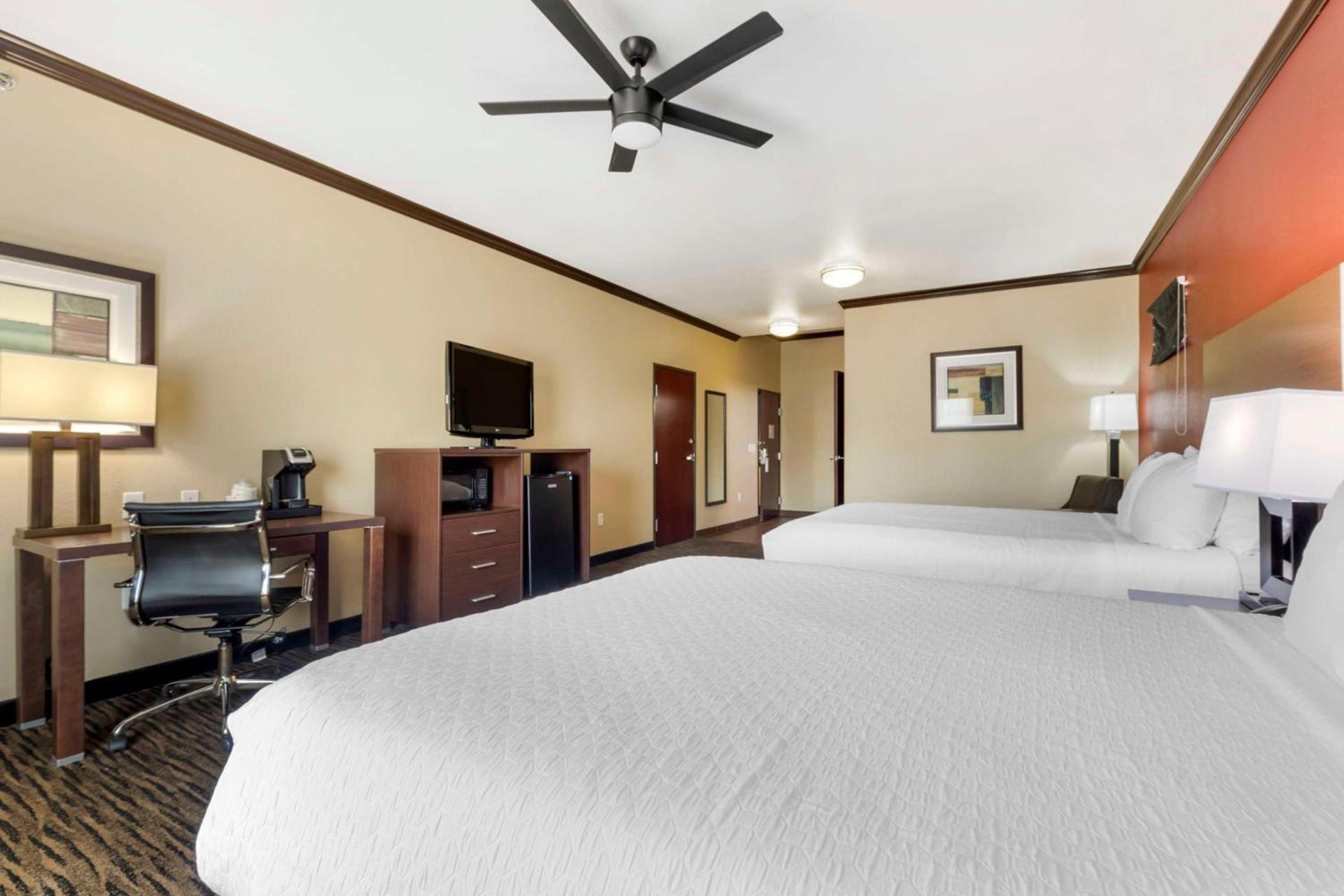 Best Western Plus Classic Inn and Suites photo 28
