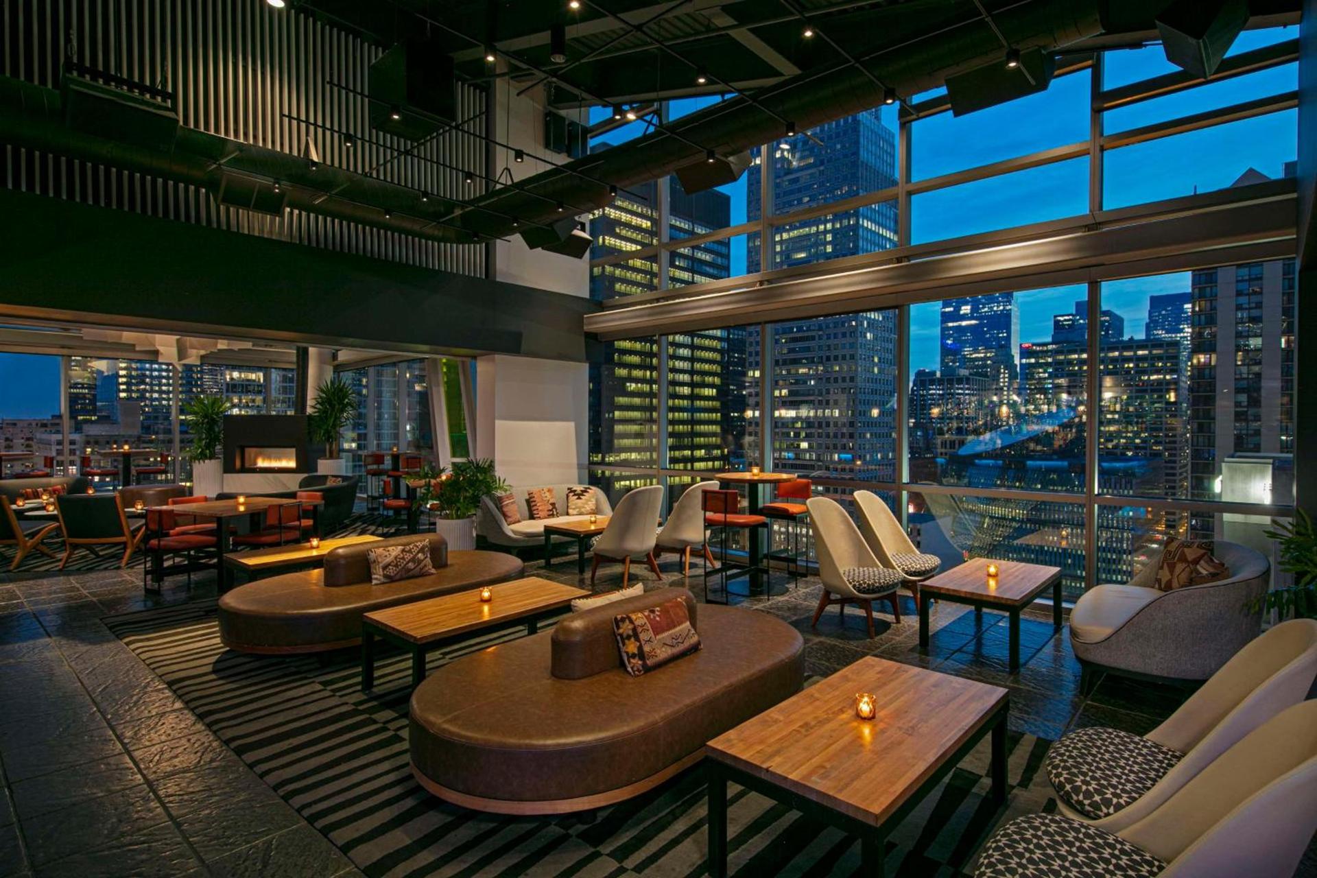 theWit Chicago, a Hilton Hotel photo 47