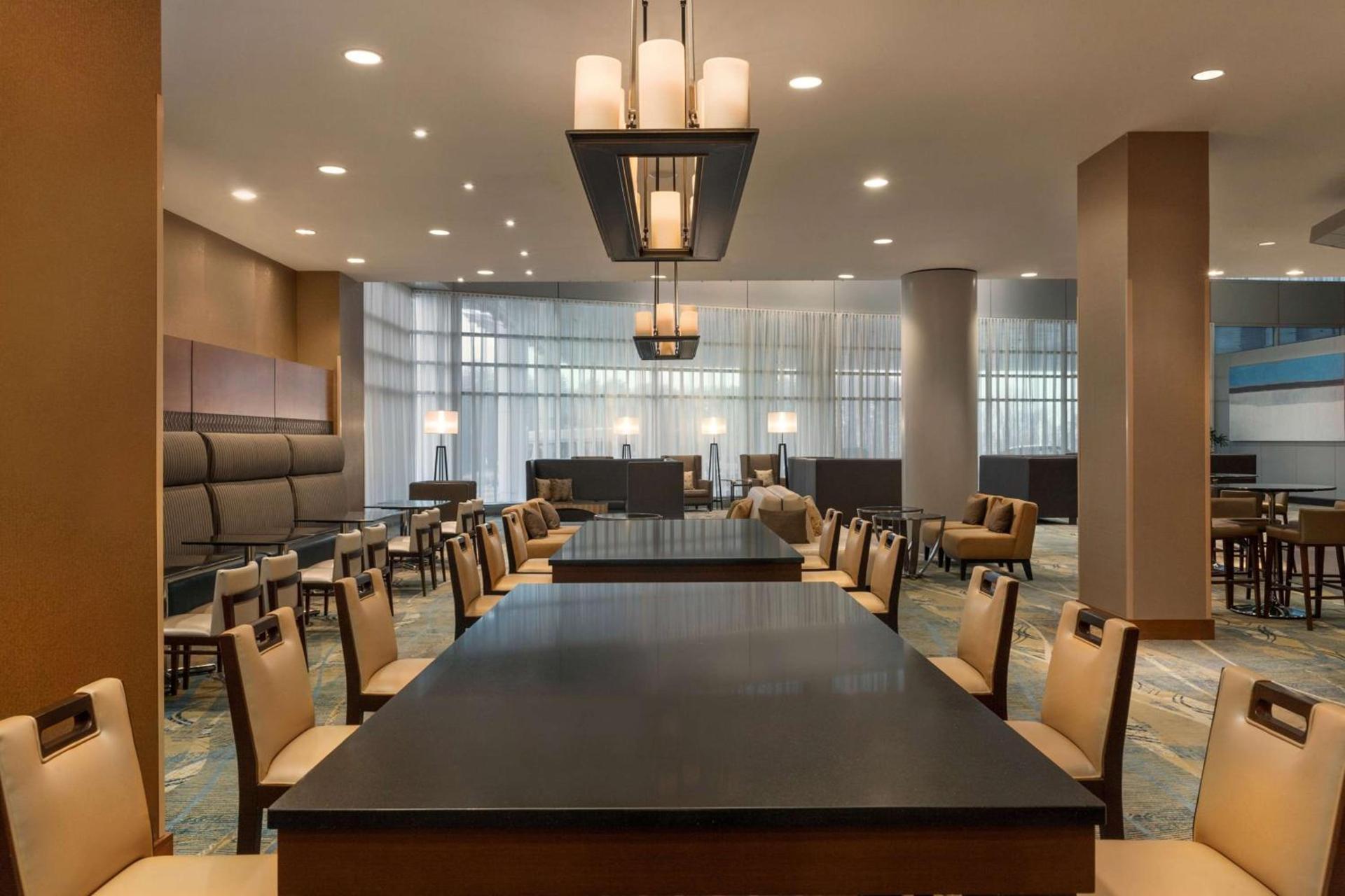 Hilton Baltimore BWI Airport photo 64