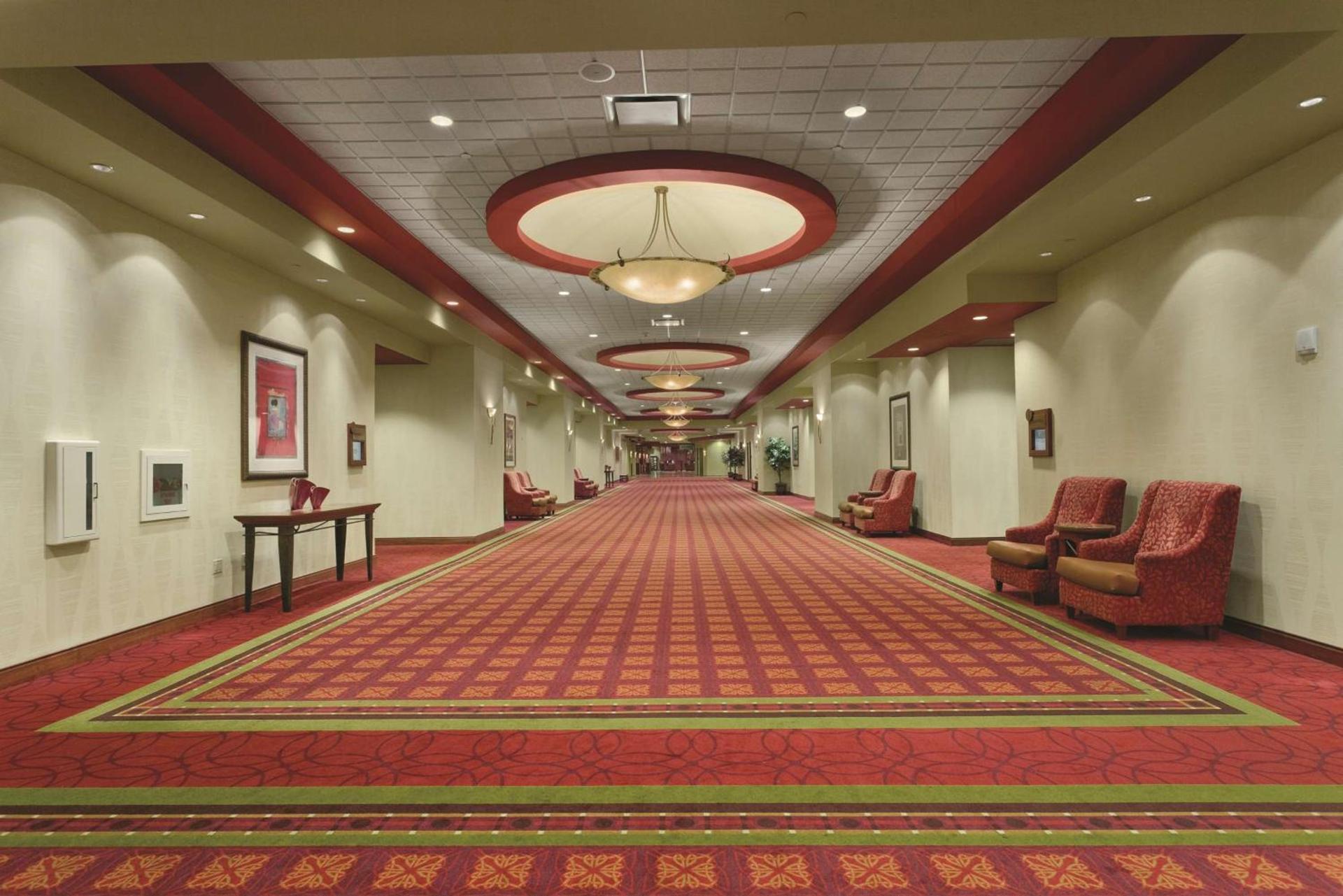 Embassy Suites Murfreesboro - Hotel & Conference Center photo 9