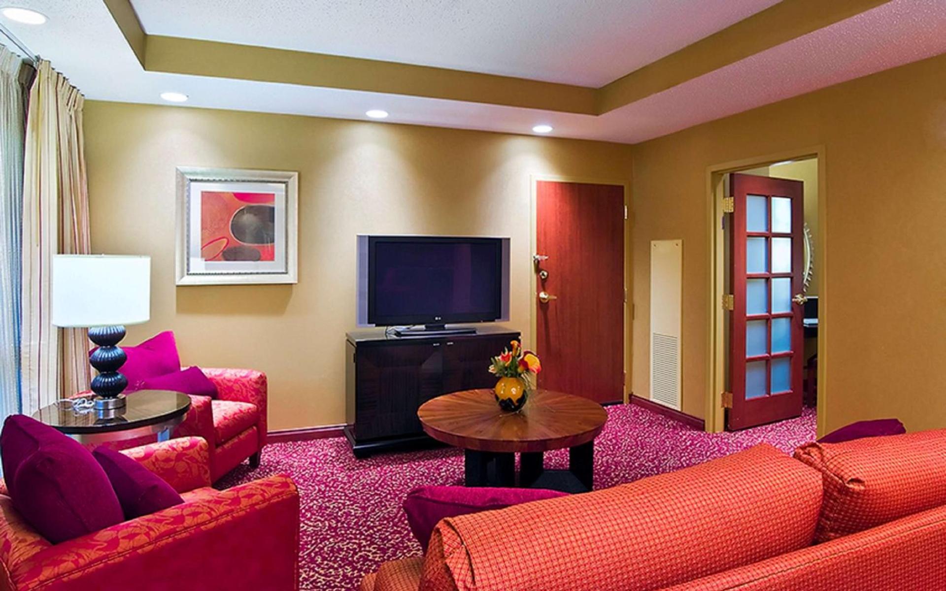 Embassy Suites Murfreesboro - Hotel & Conference Center photo 27