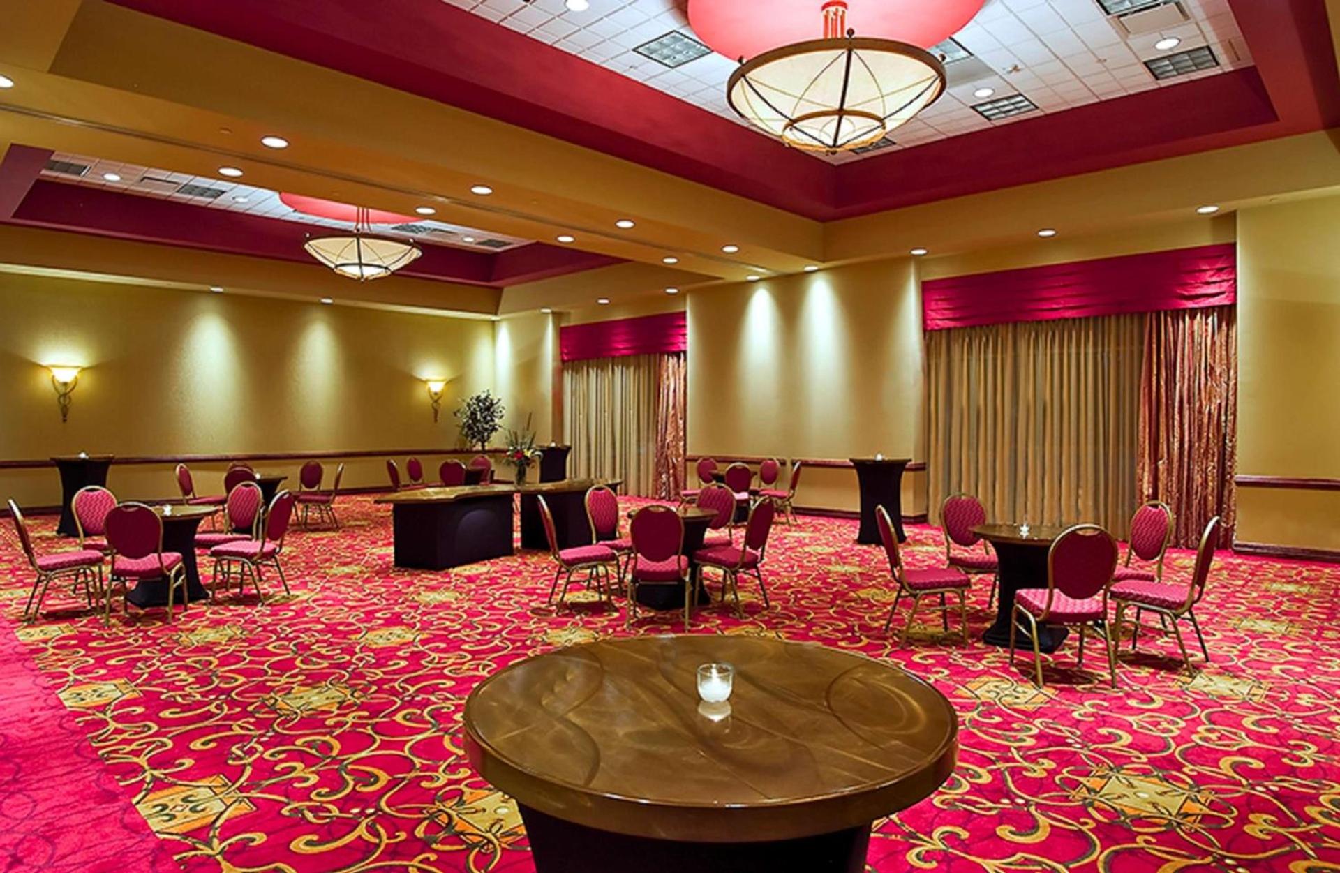 Embassy Suites Murfreesboro - Hotel & Conference Center photo 38