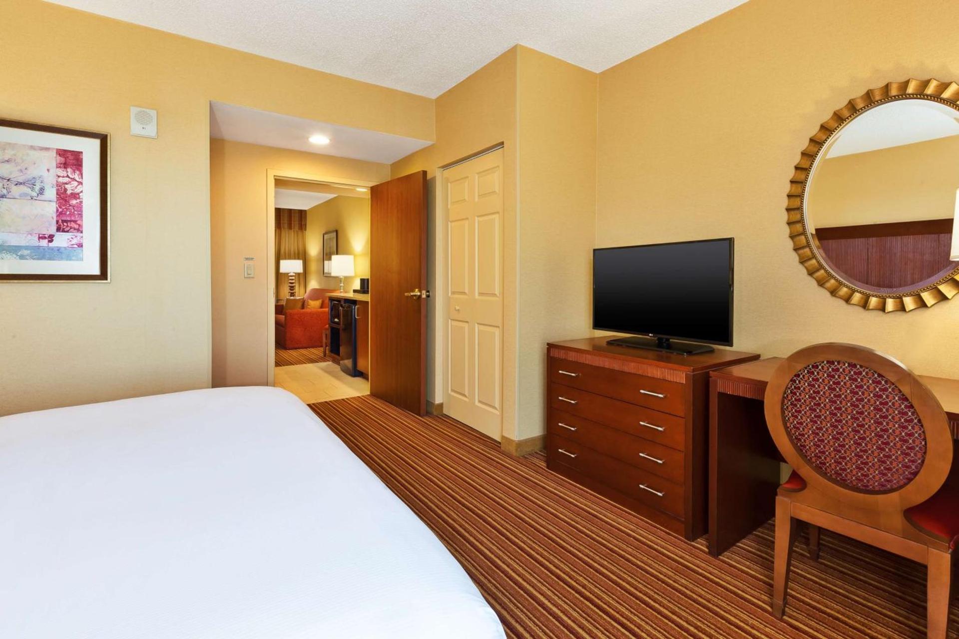Embassy Suites Murfreesboro - Hotel & Conference Center photo 43