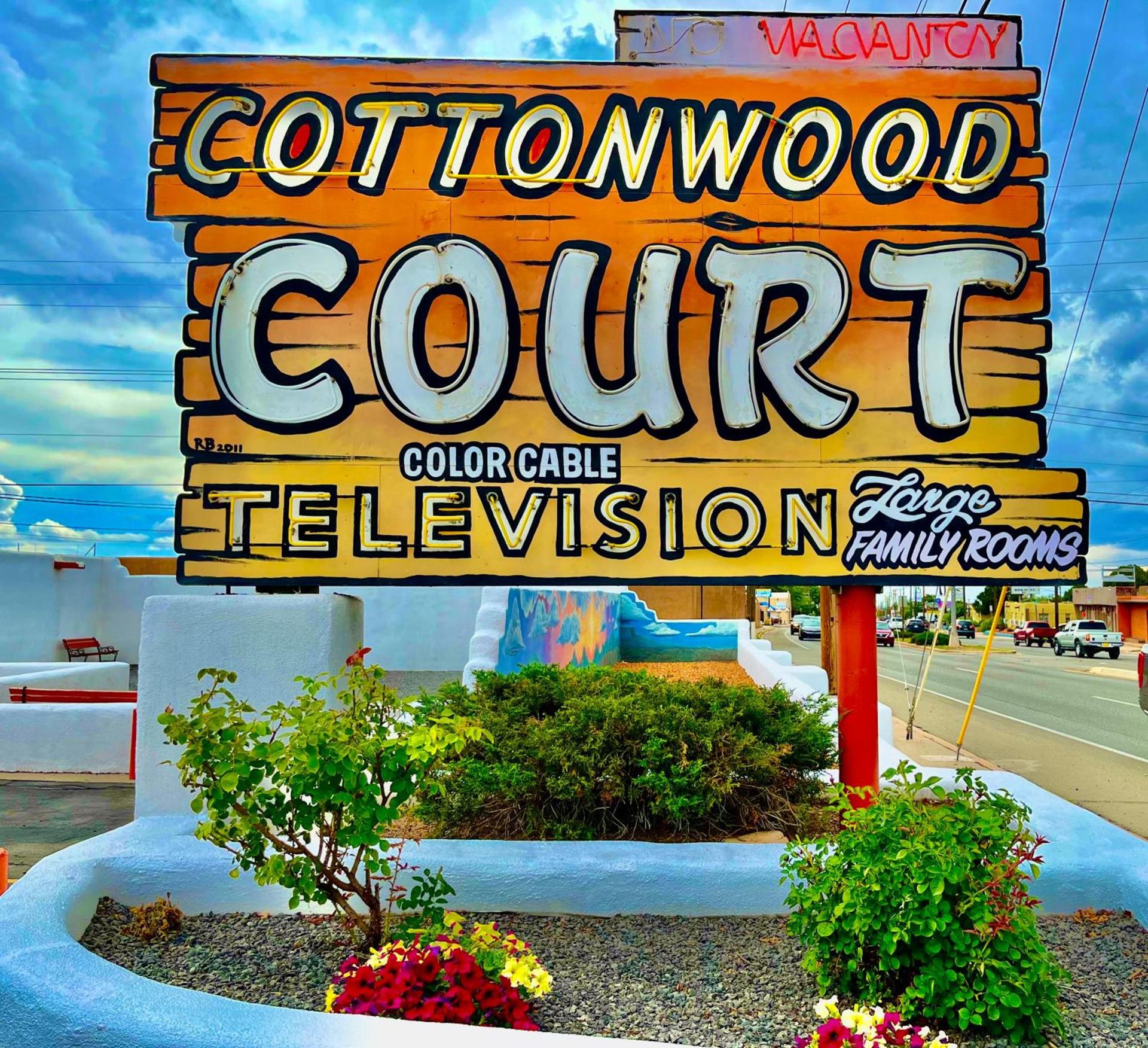 Cottonwood Court Motel photo 71
