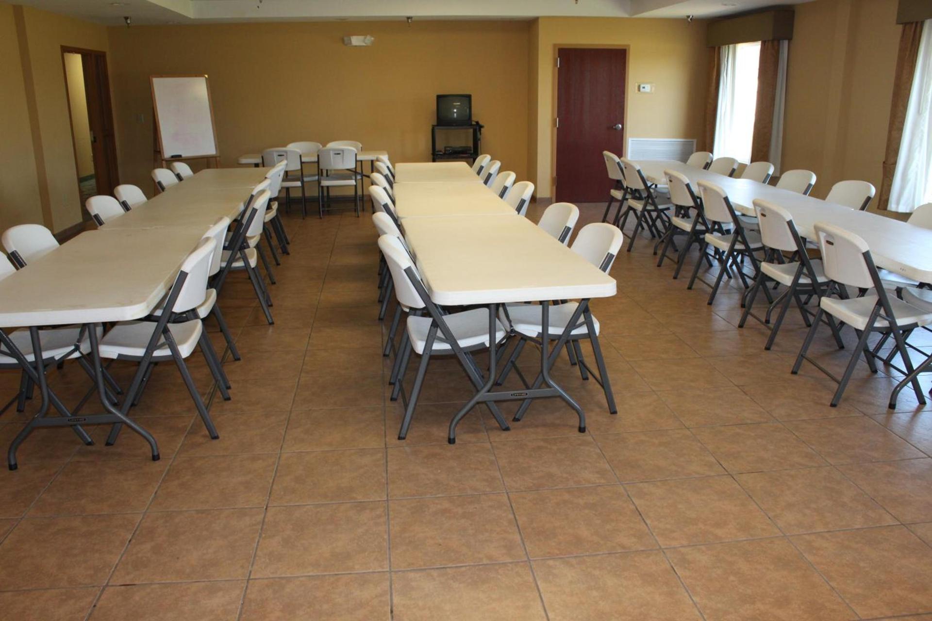 Super 8 by Wyndham Rainsville photo 12
