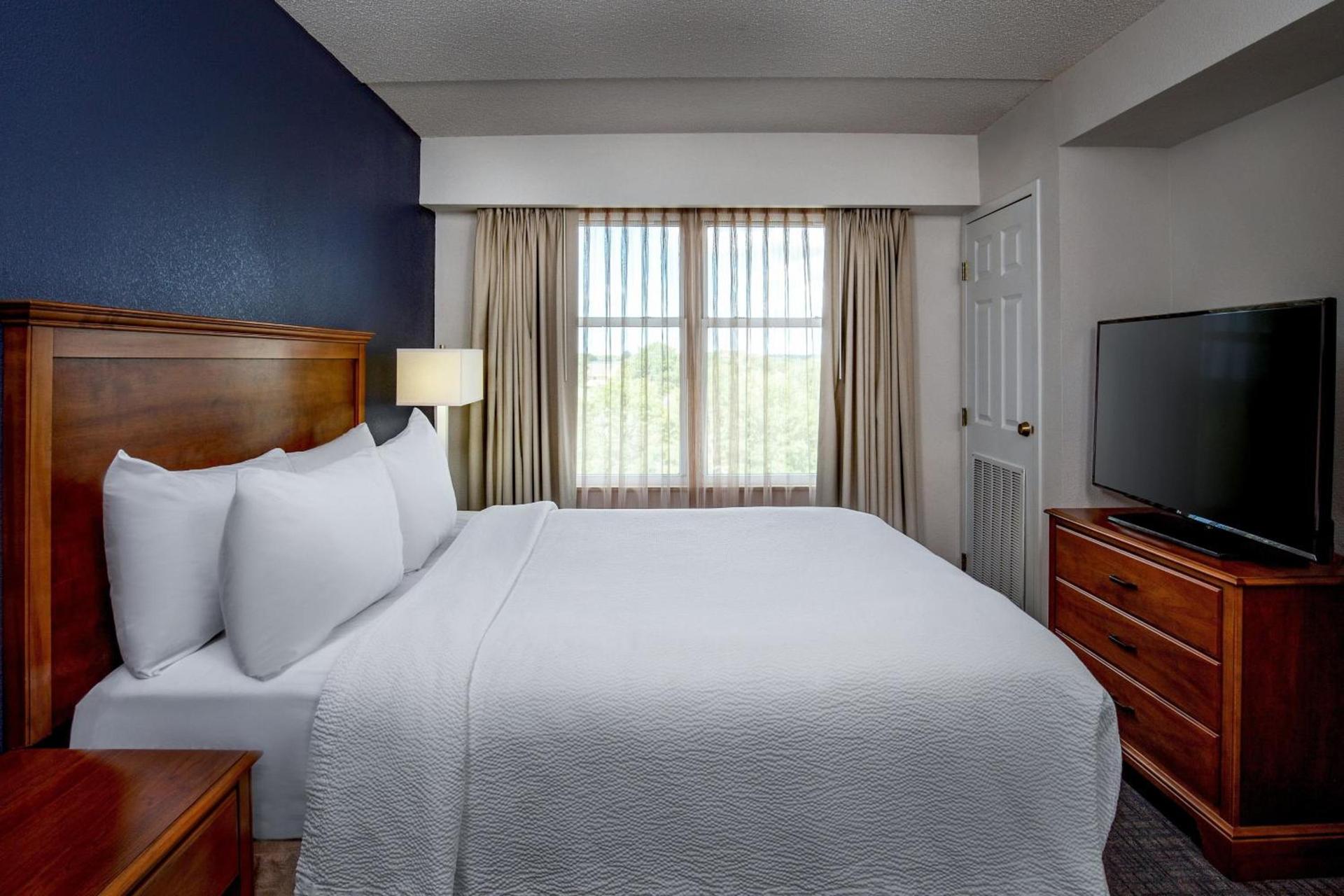 Residence Inn by Marriott Chesapeake Greenbrier photo 39