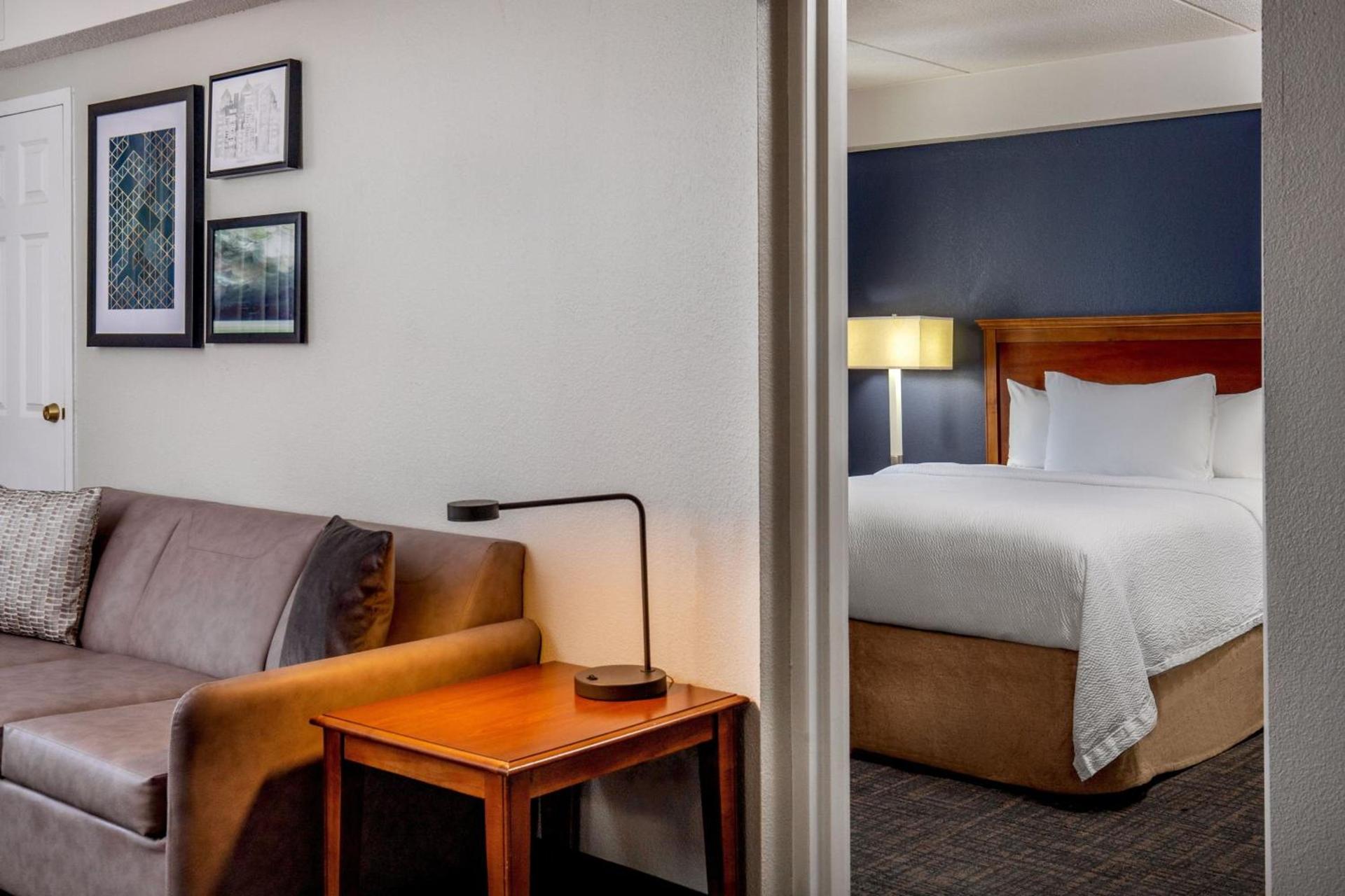 Residence Inn by Marriott Chesapeake Greenbrier photo 40