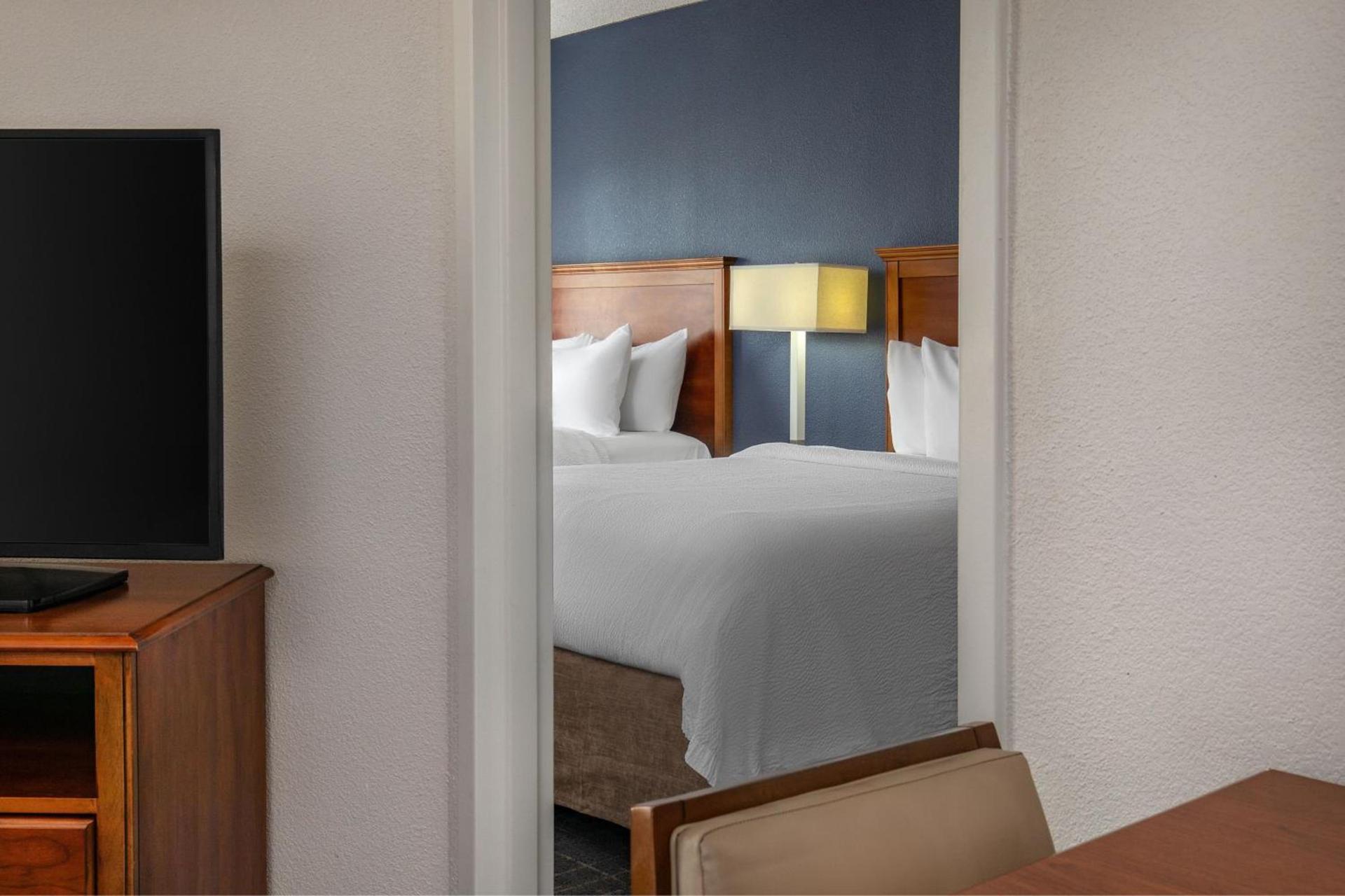 Residence Inn by Marriott Chesapeake Greenbrier photo 41