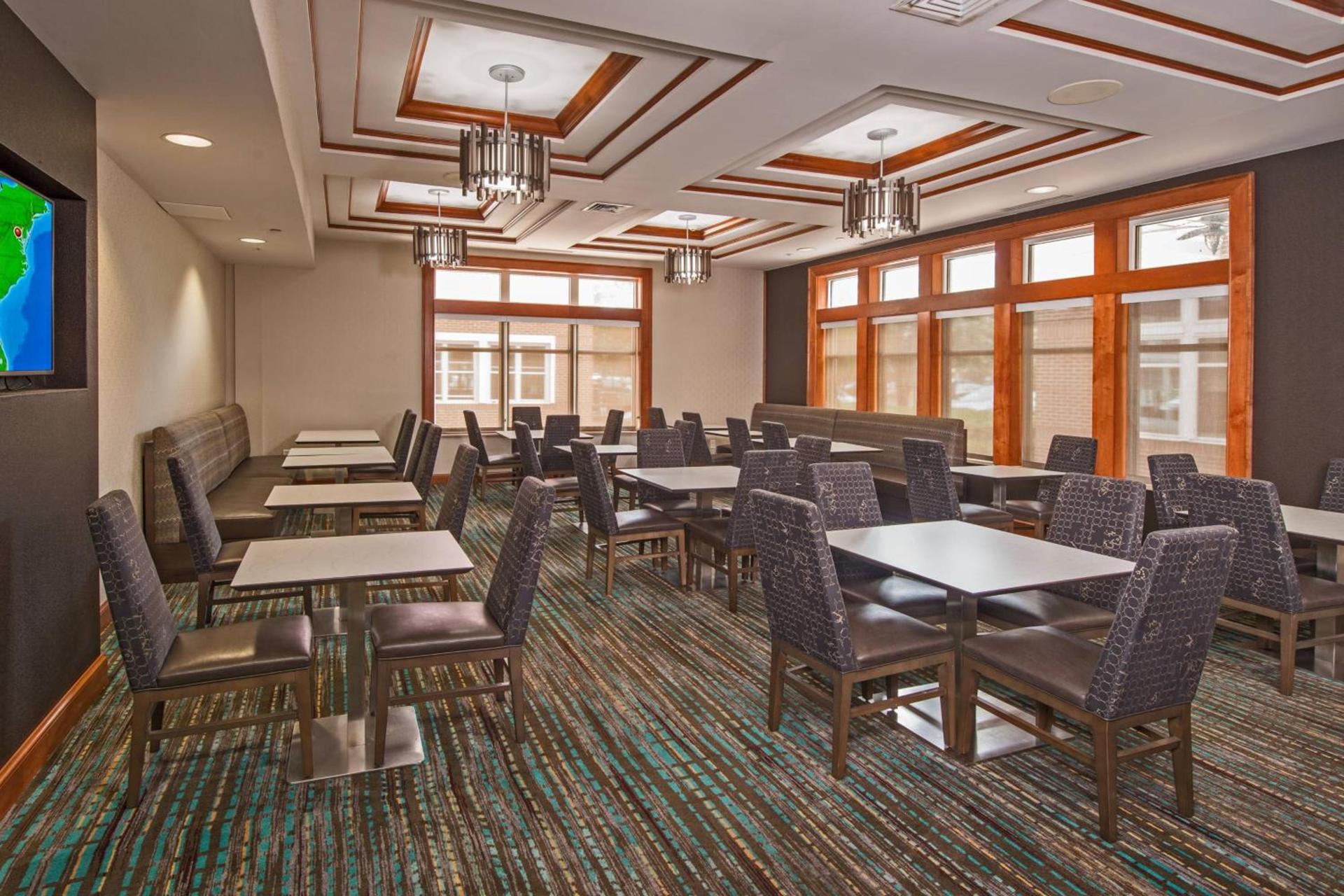 Residence Inn by Marriott Chesapeake Greenbrier photo 52