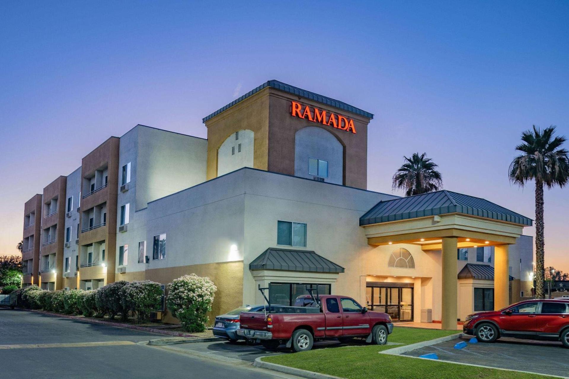 Ramada by Wyndham Bakersfield photo 5