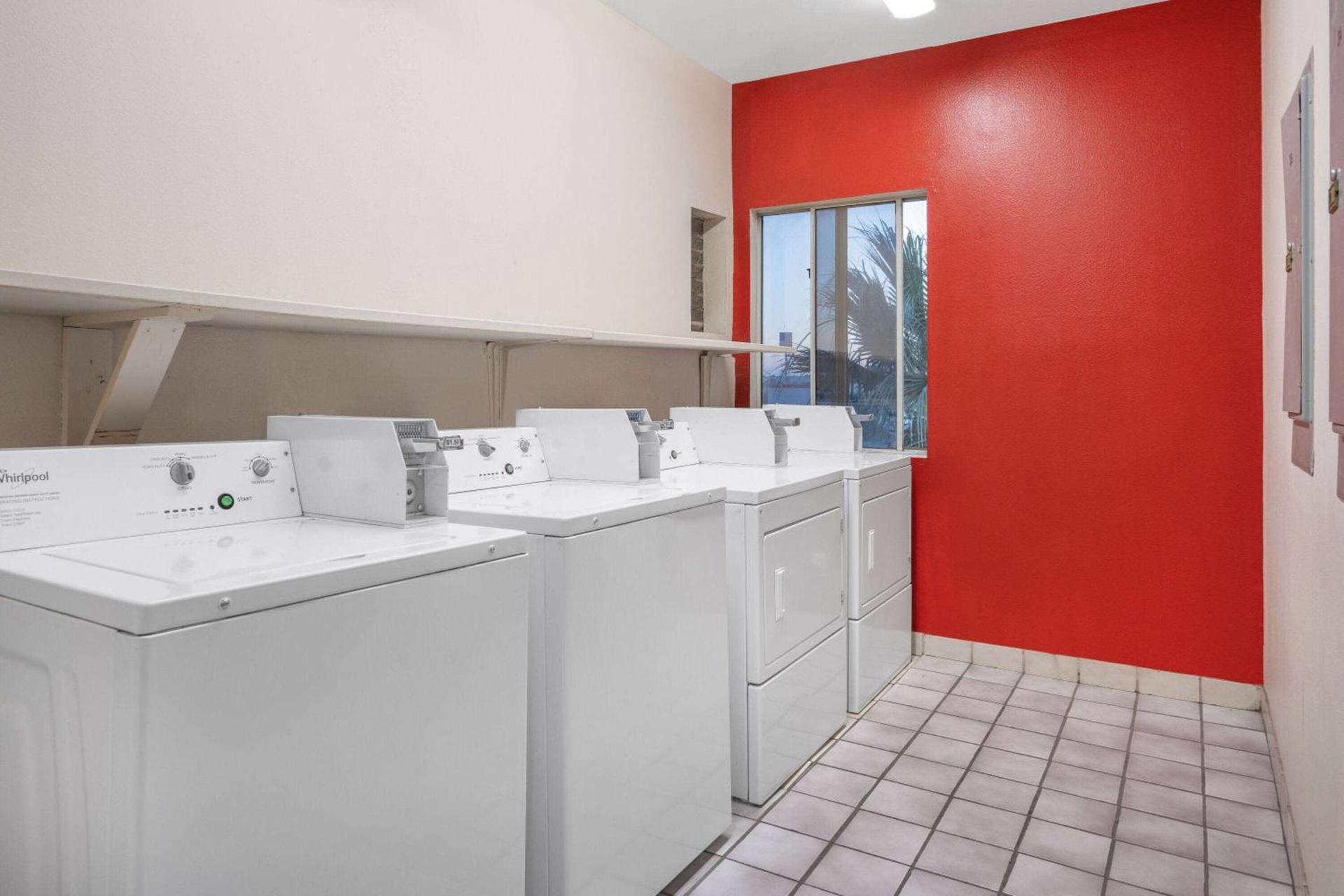 Ramada by Wyndham Bakersfield photo 23