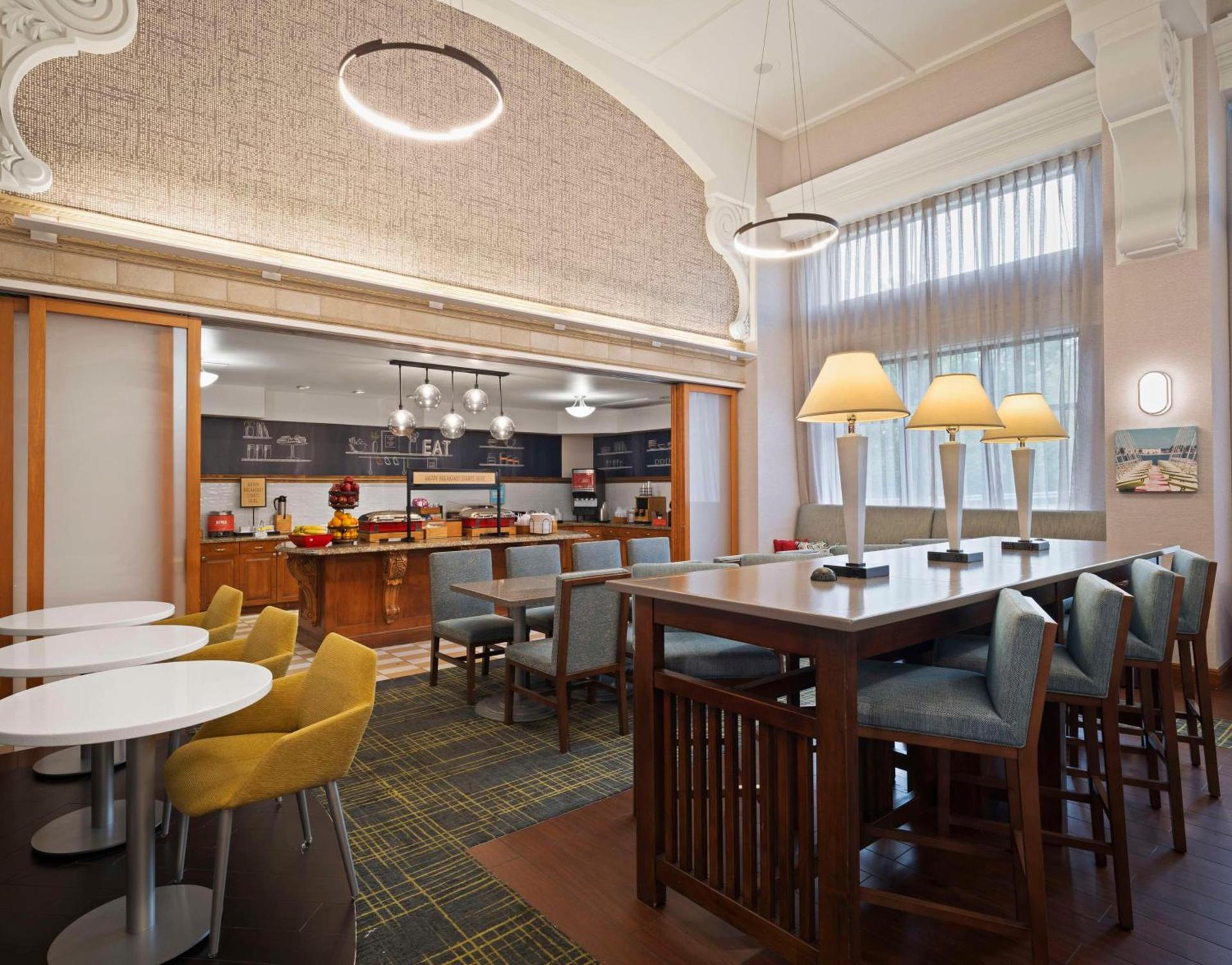 Hampton Inn & Suites Arundel Mills/Baltimore photo 9