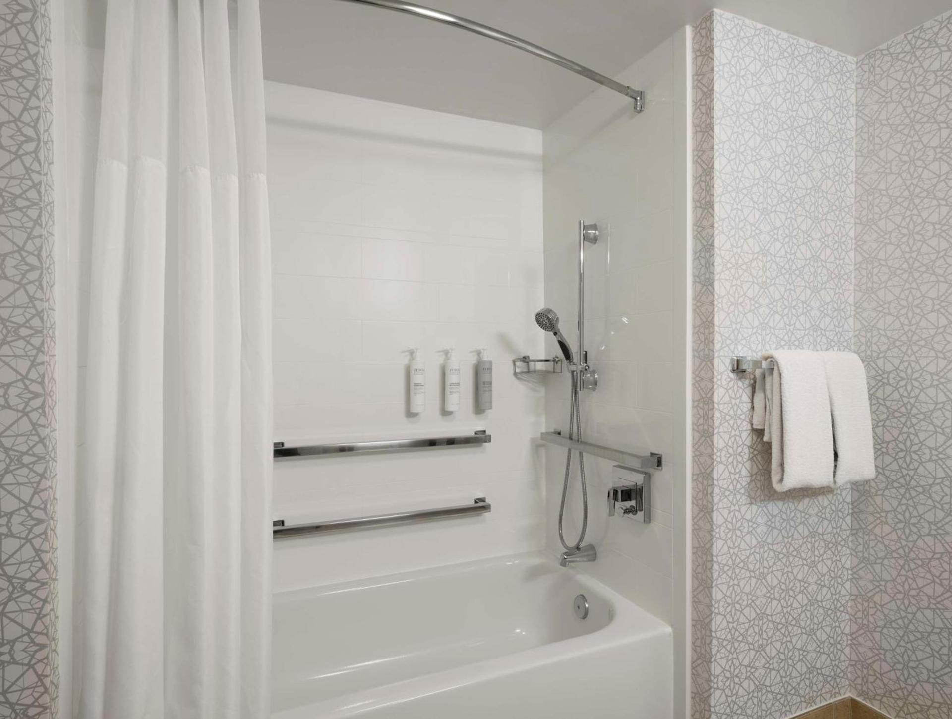 Hampton Inn & Suites Arundel Mills/Baltimore photo 25