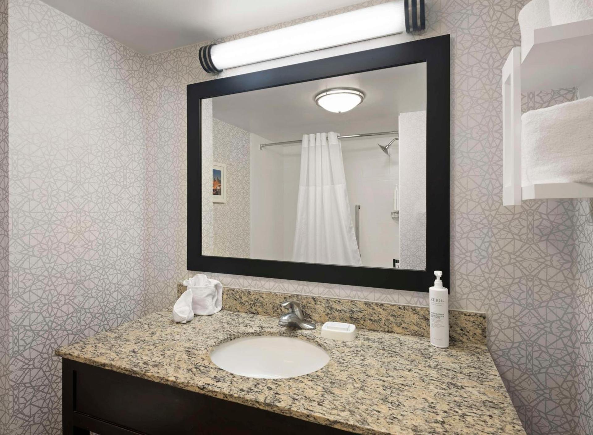 Hampton Inn & Suites Arundel Mills/Baltimore photo 35