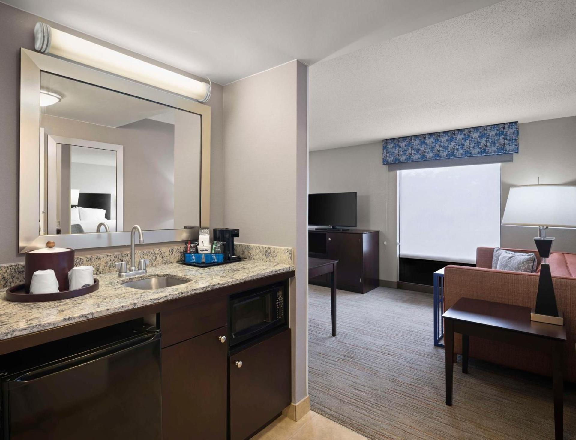 Hampton Inn & Suites Arundel Mills/Baltimore photo 46