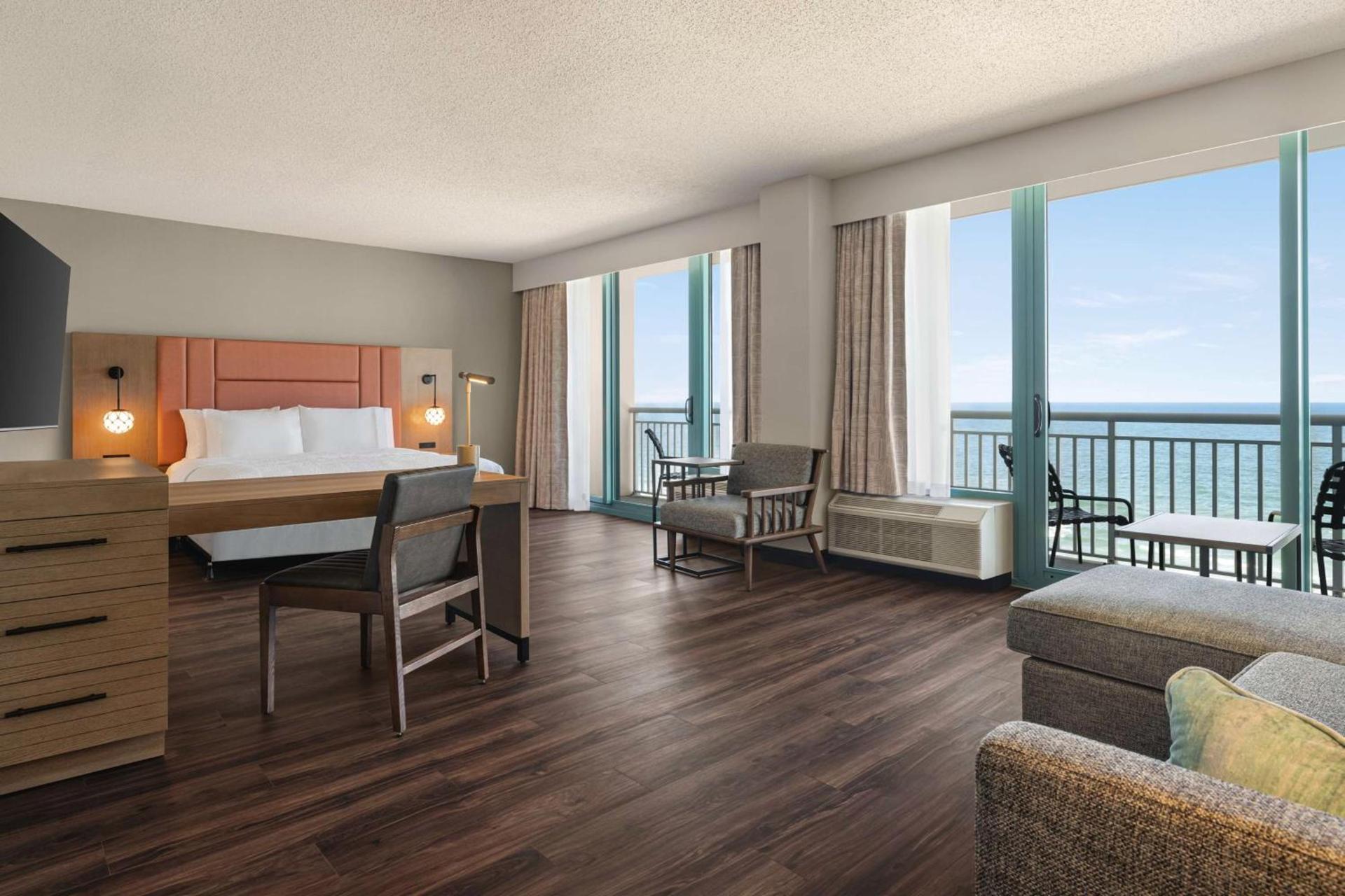 Hampton Inn Virginia Beach-Oceanfront South photo 28