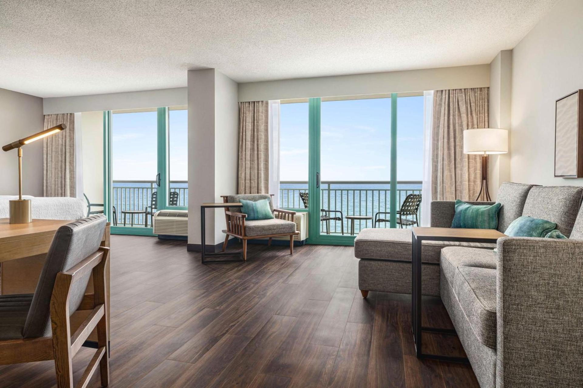 Hampton Inn Virginia Beach-Oceanfront South photo 38