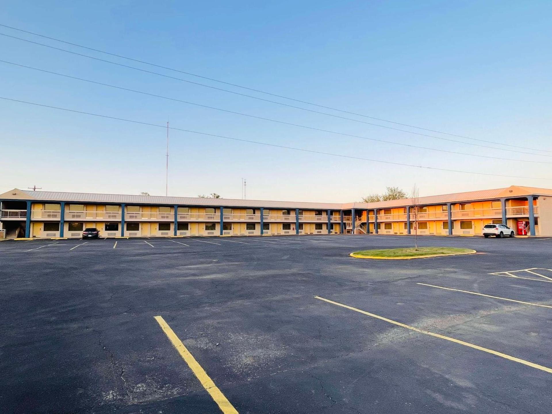 SureStay Hotel by Best Western Childress photo 22