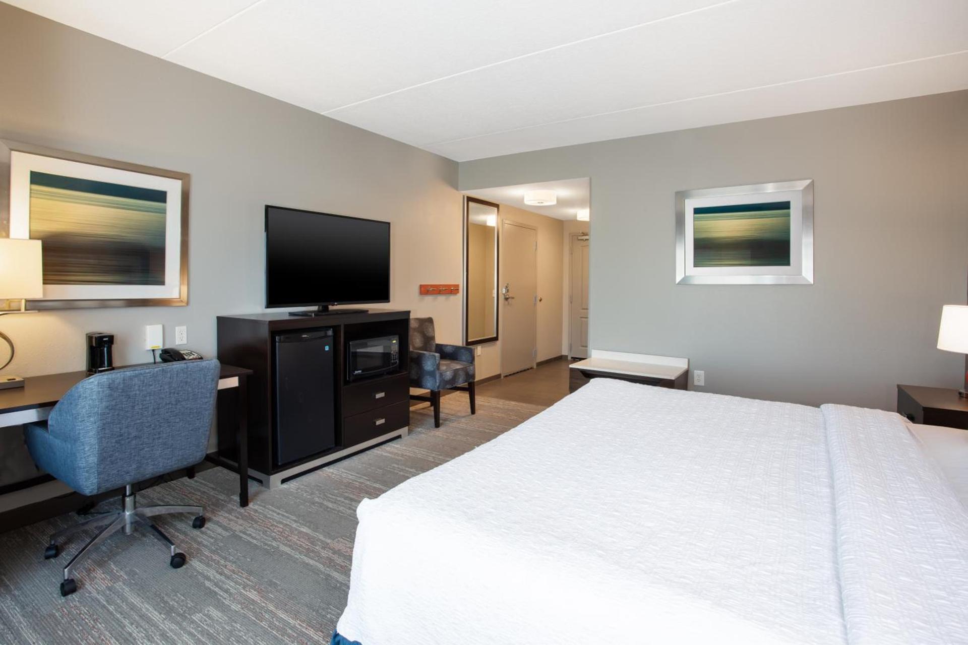 Hampton Inn & Suites Columbia/Southeast-Fort Jackson photo 37