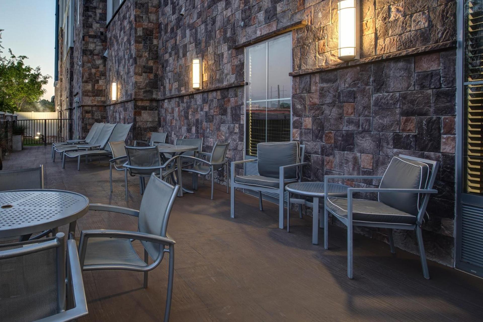 Hampton Inn & Suites Columbia/Southeast-Fort Jackson photo 53