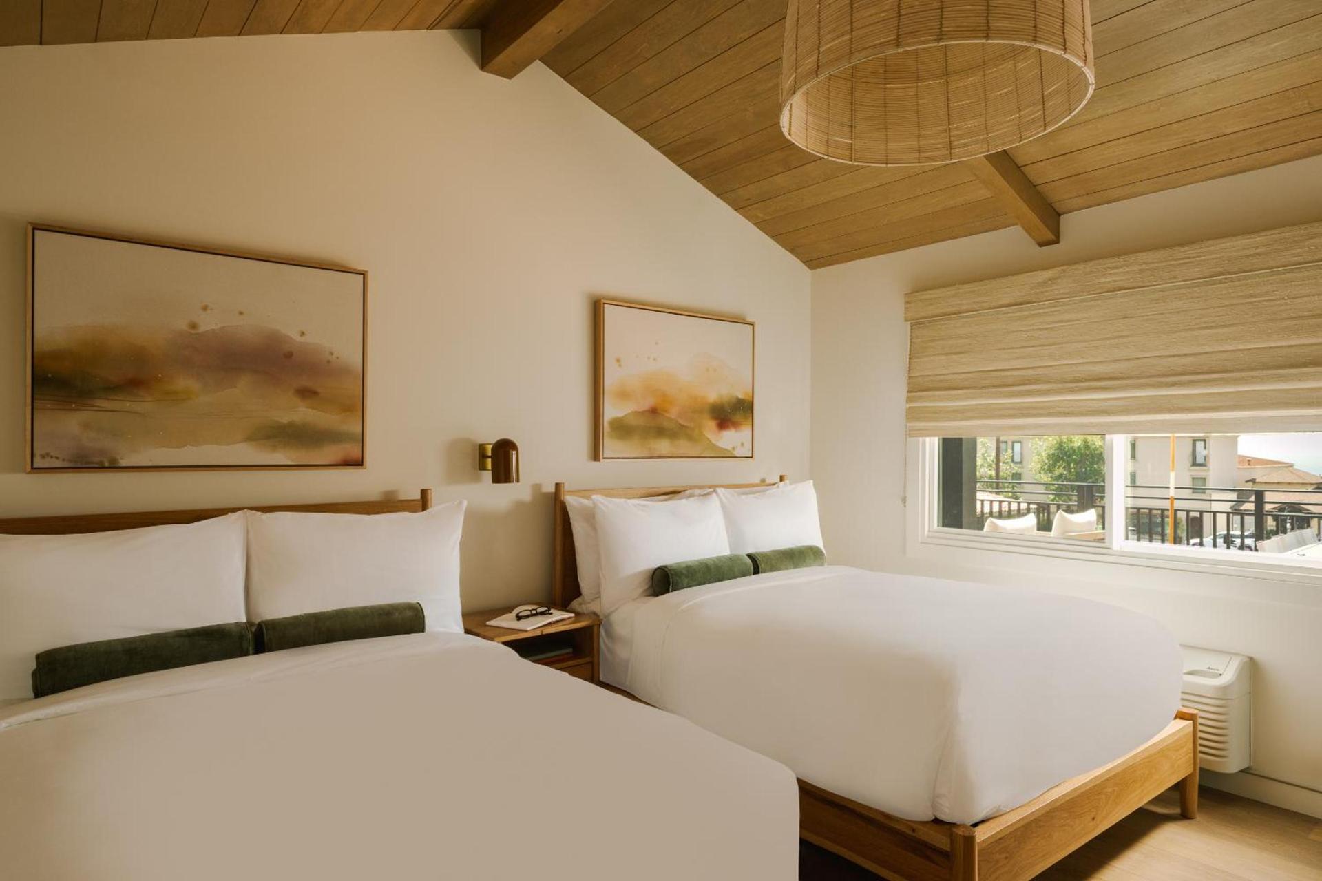 Woods Cove Inn photo 16
