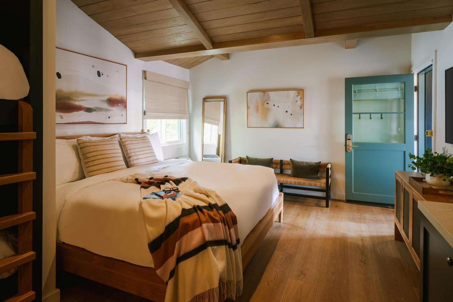 Woods Cove Inn photo 15