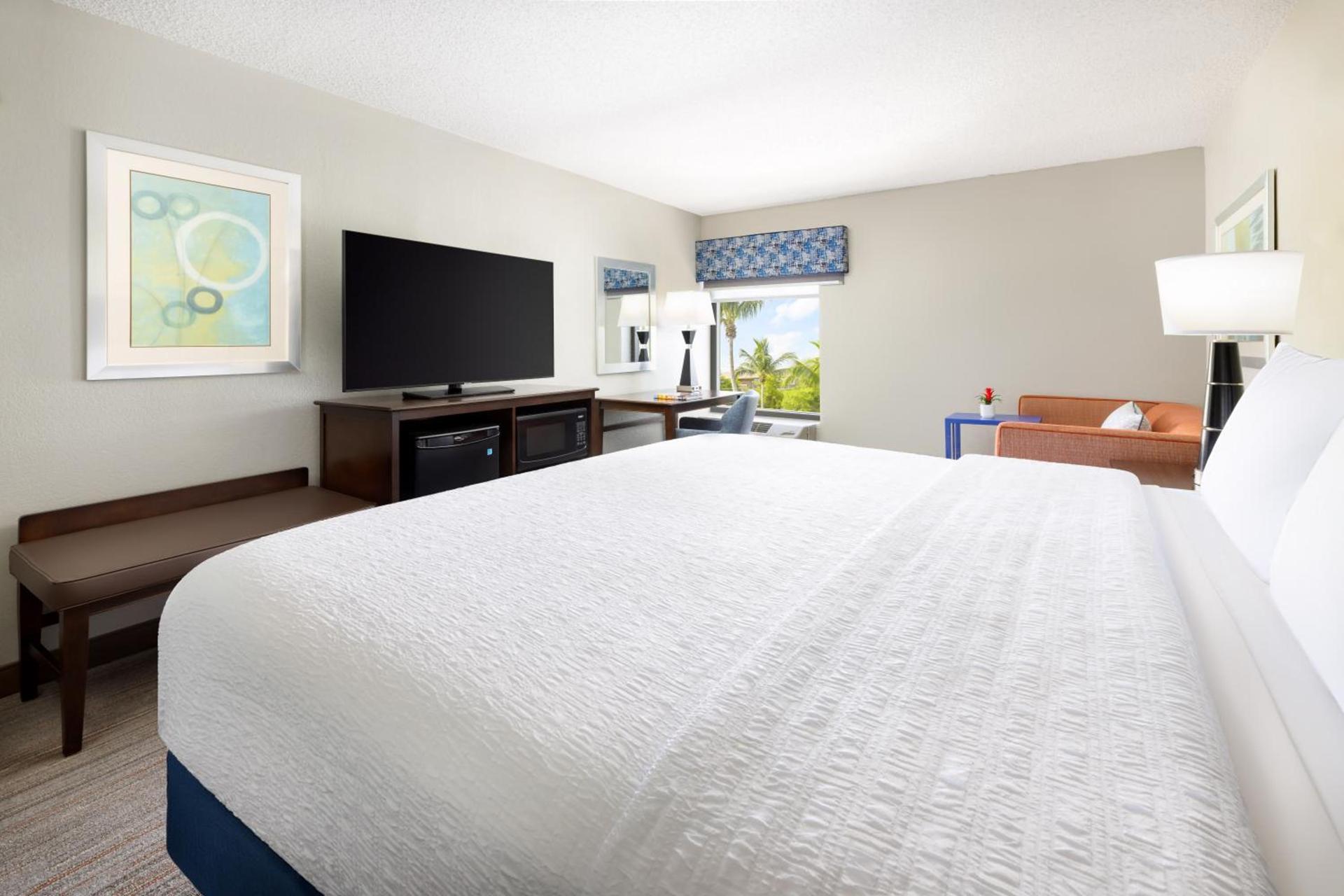 Hampton Inn Naples-Central photo 33