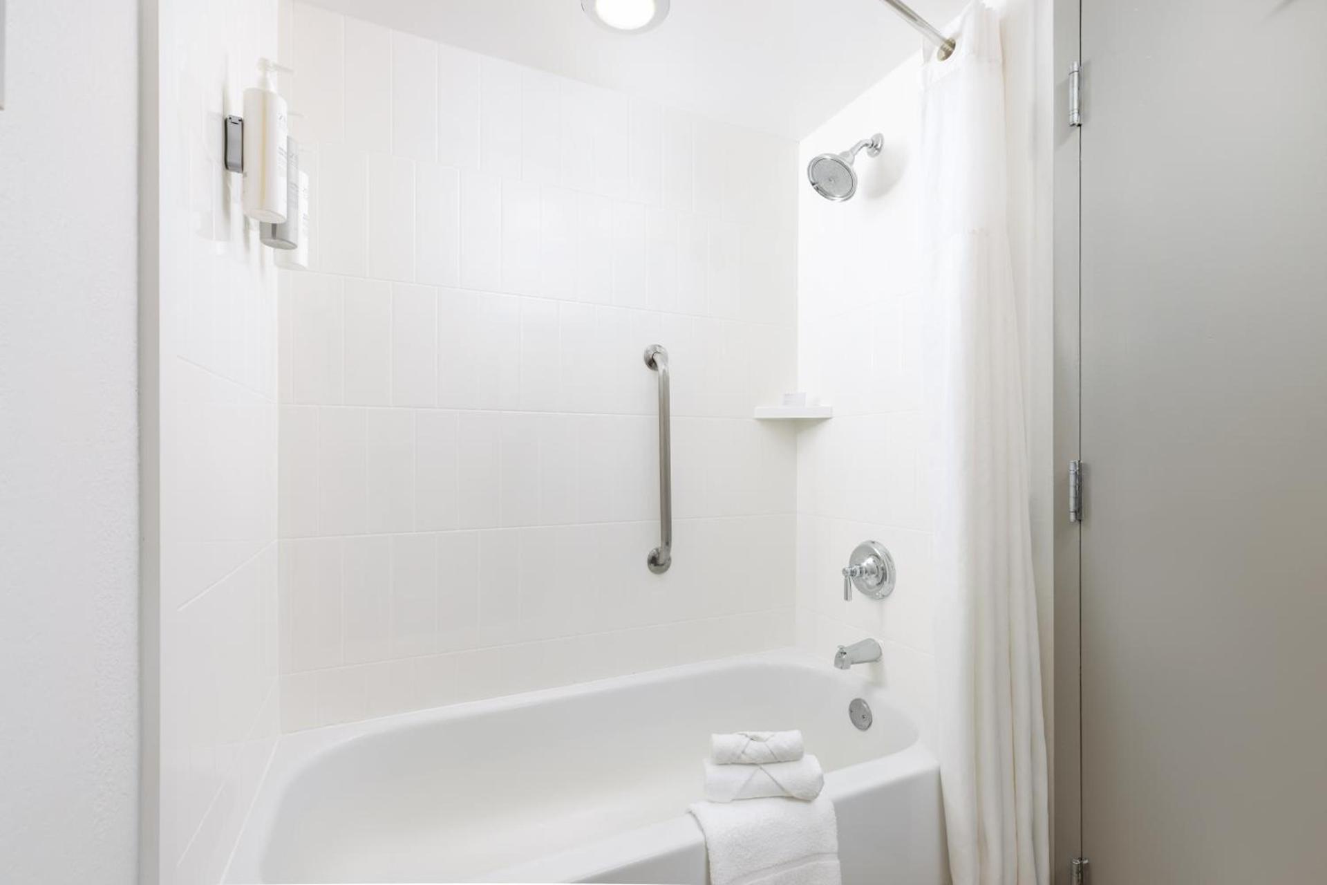 Hampton Inn Naples-Central photo 41