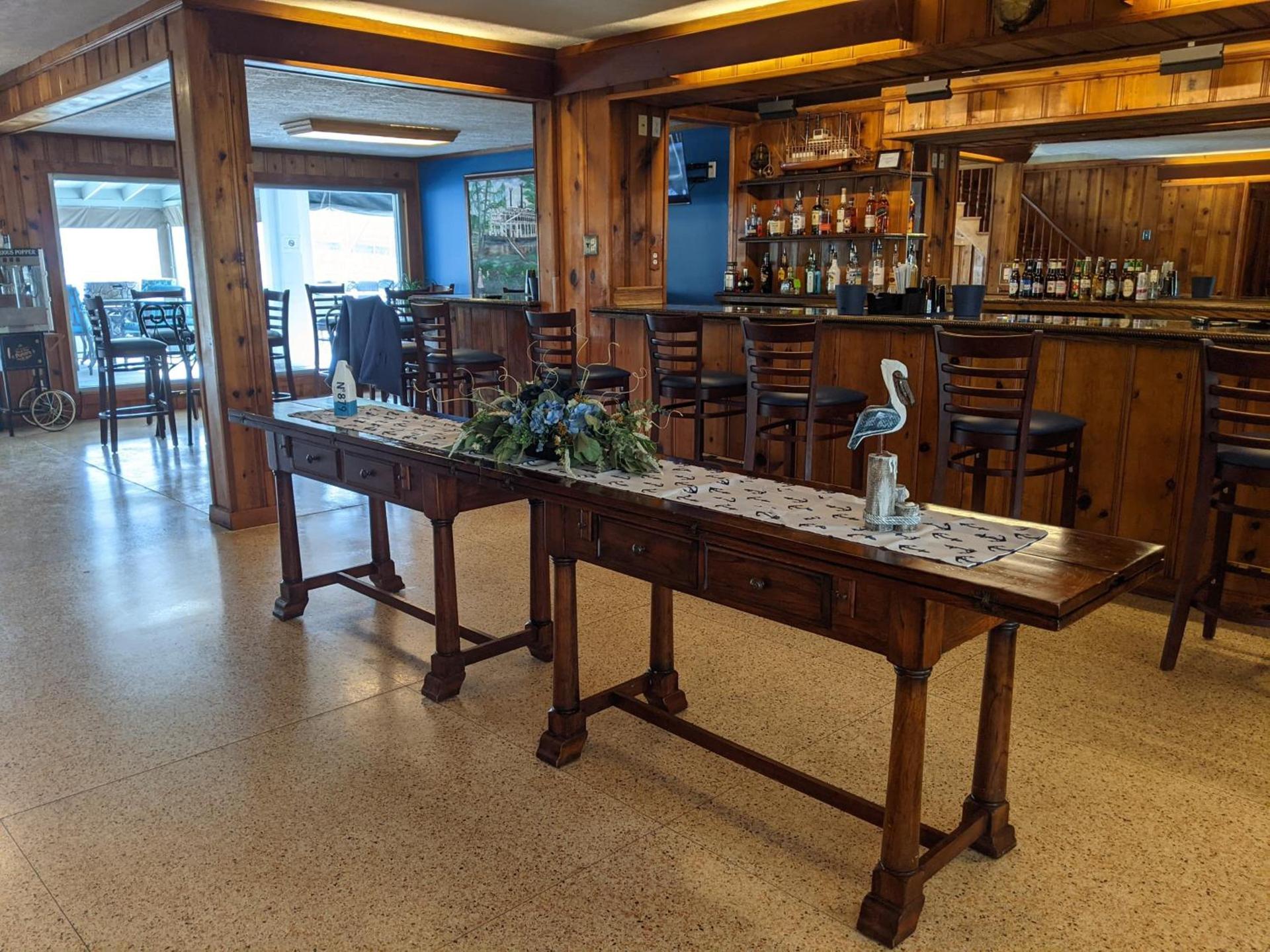 Riverboat Inn & Suites photo 22