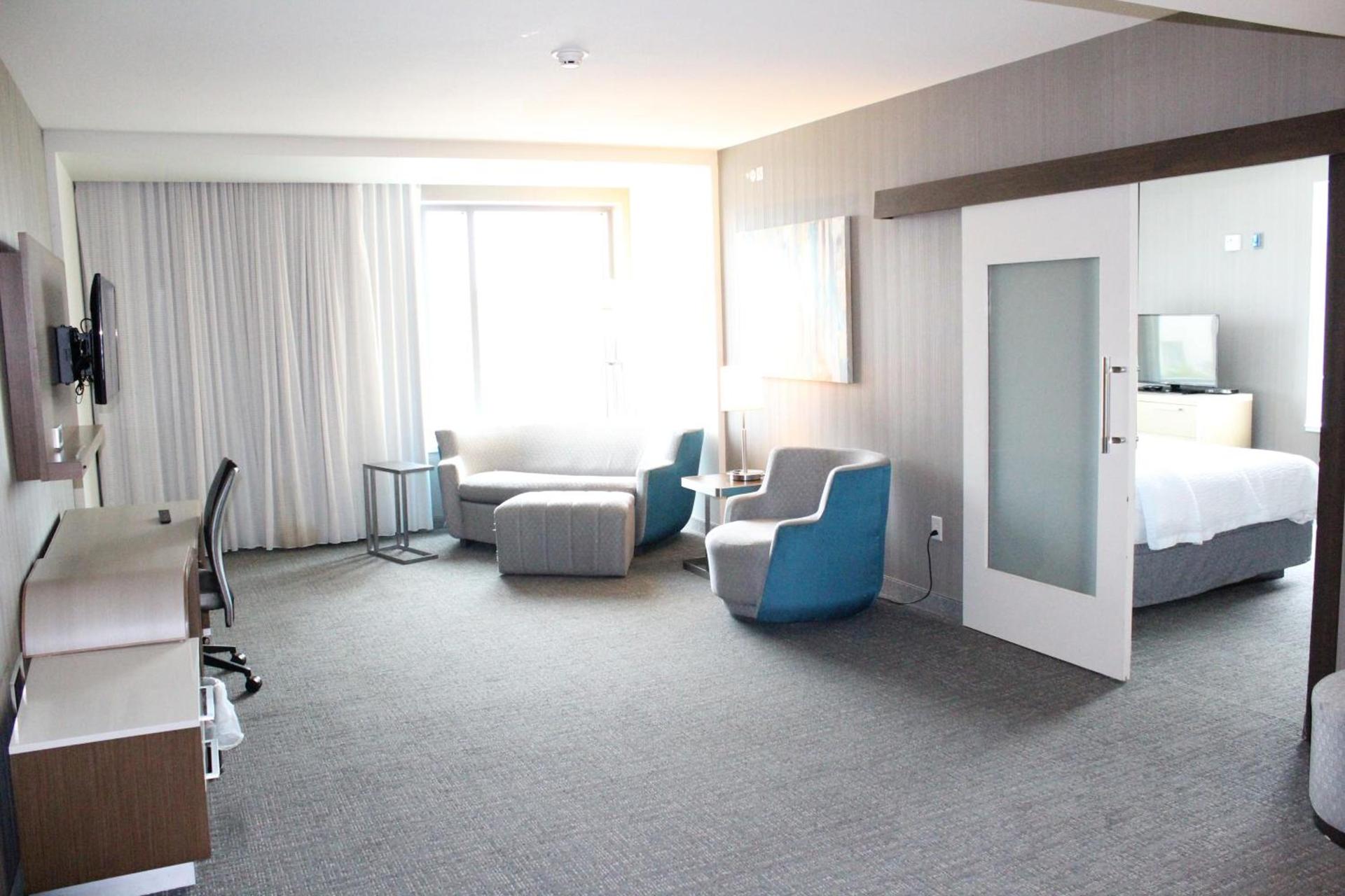 Courtyard by Marriott Muncie at Horizon Convention Center photo 7