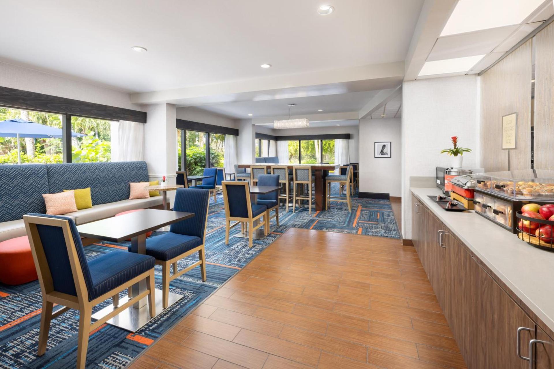 Hampton Inn Naples-Central photo 9
