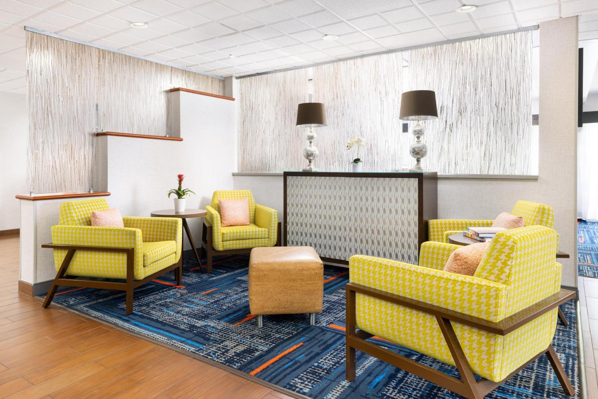 Hampton Inn Naples-Central photo 12