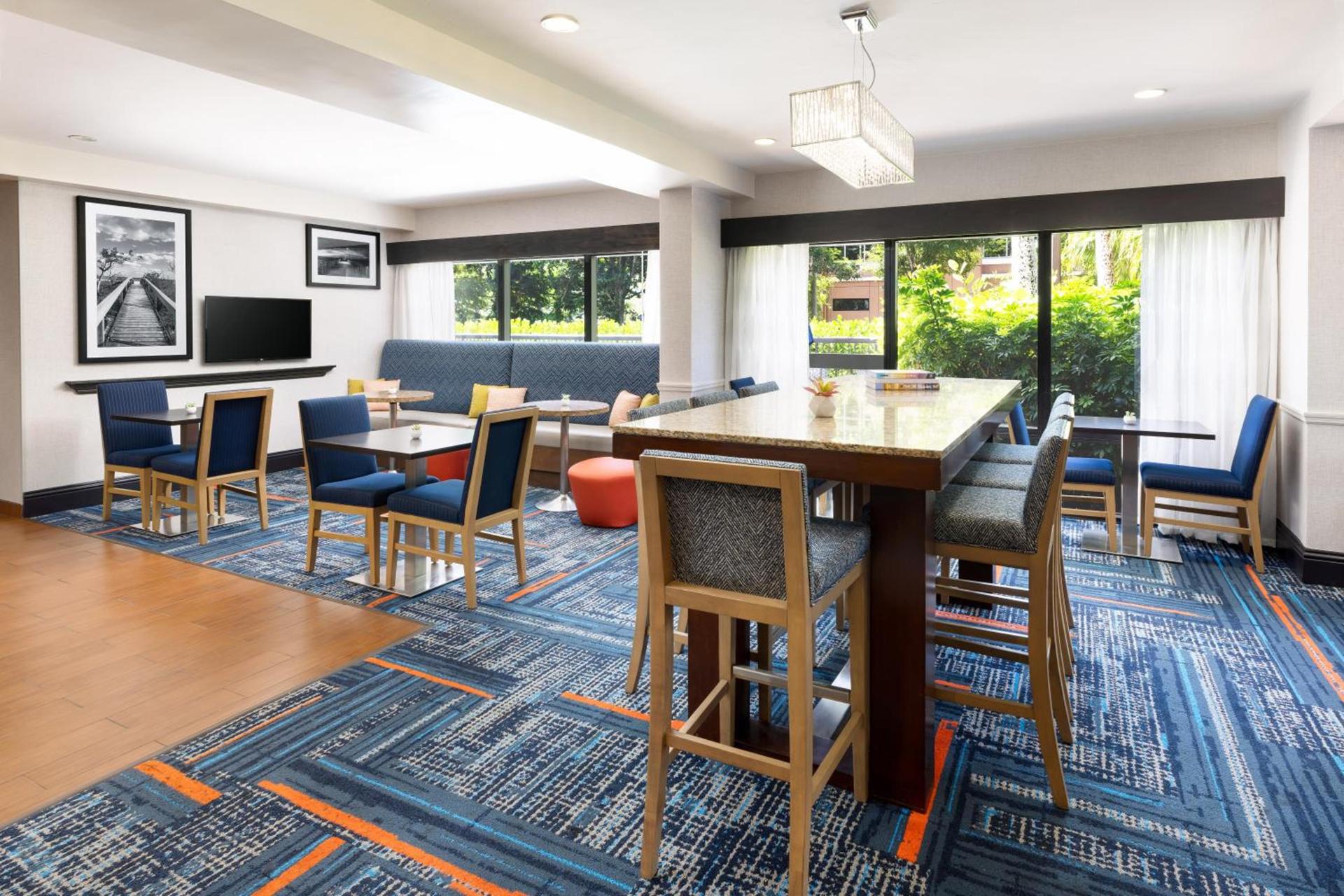 Hampton Inn Naples-Central photo 10