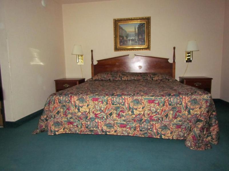 Western Inn & Suites Hampton photo 9