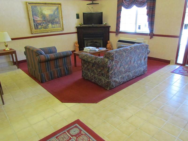 Western Inn & Suites Hampton photo 5