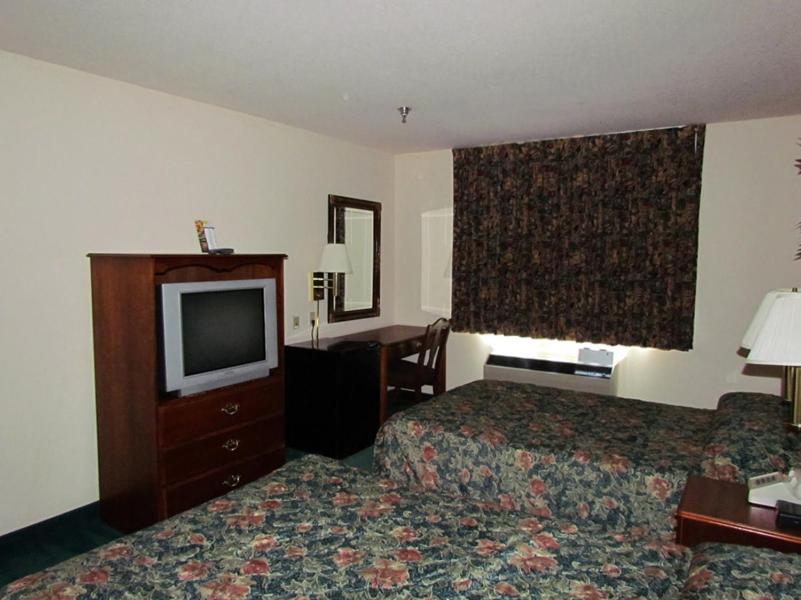 Western Inn & Suites Hampton photo 10