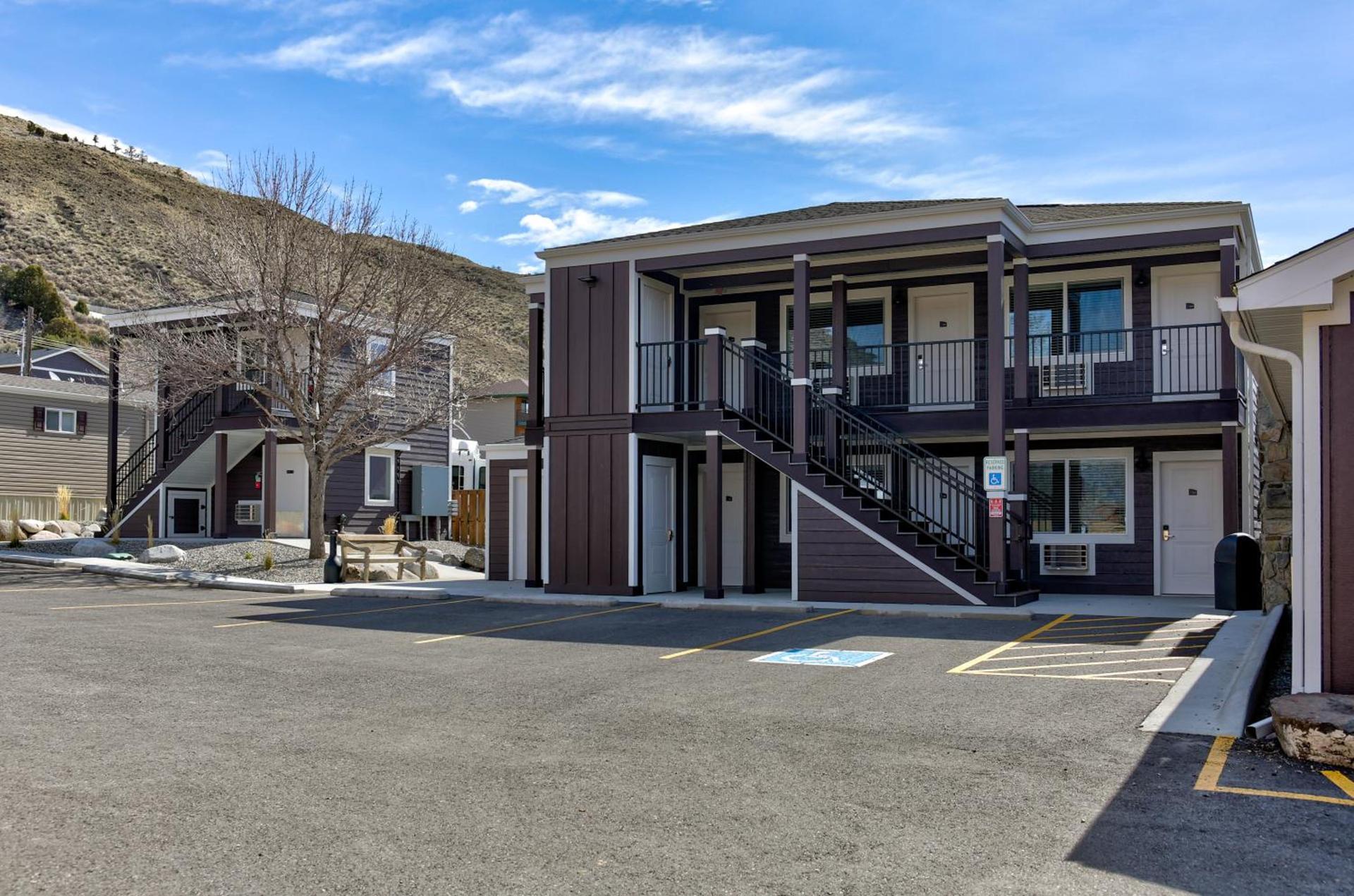 Roosevelt Hotel & Cabins - Yellowstone photo 7
