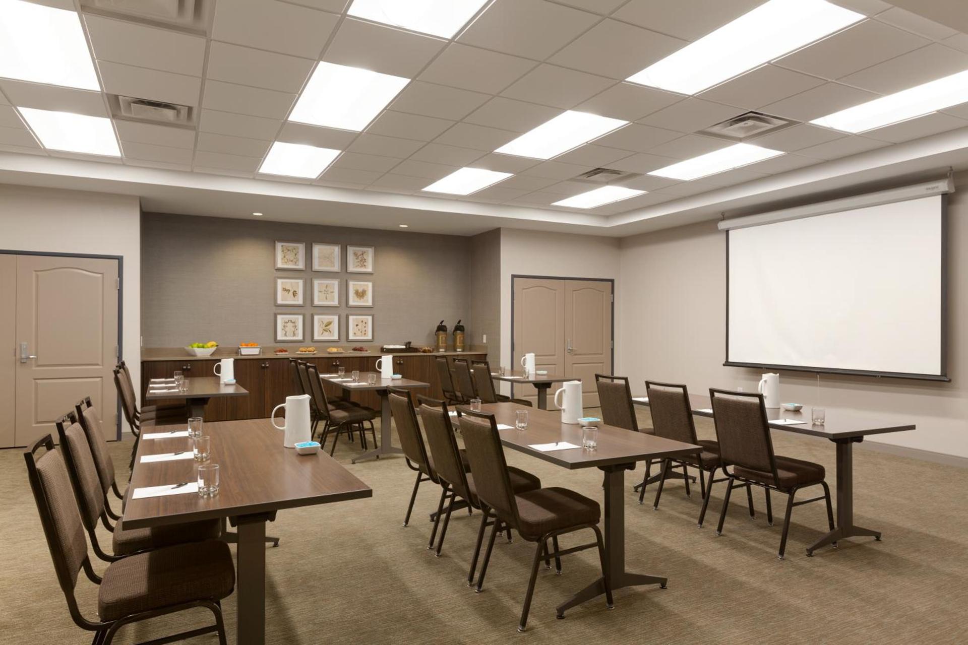 Country Inn & Suites by Radisson, Bloomington at Mall of America, MN photo 60