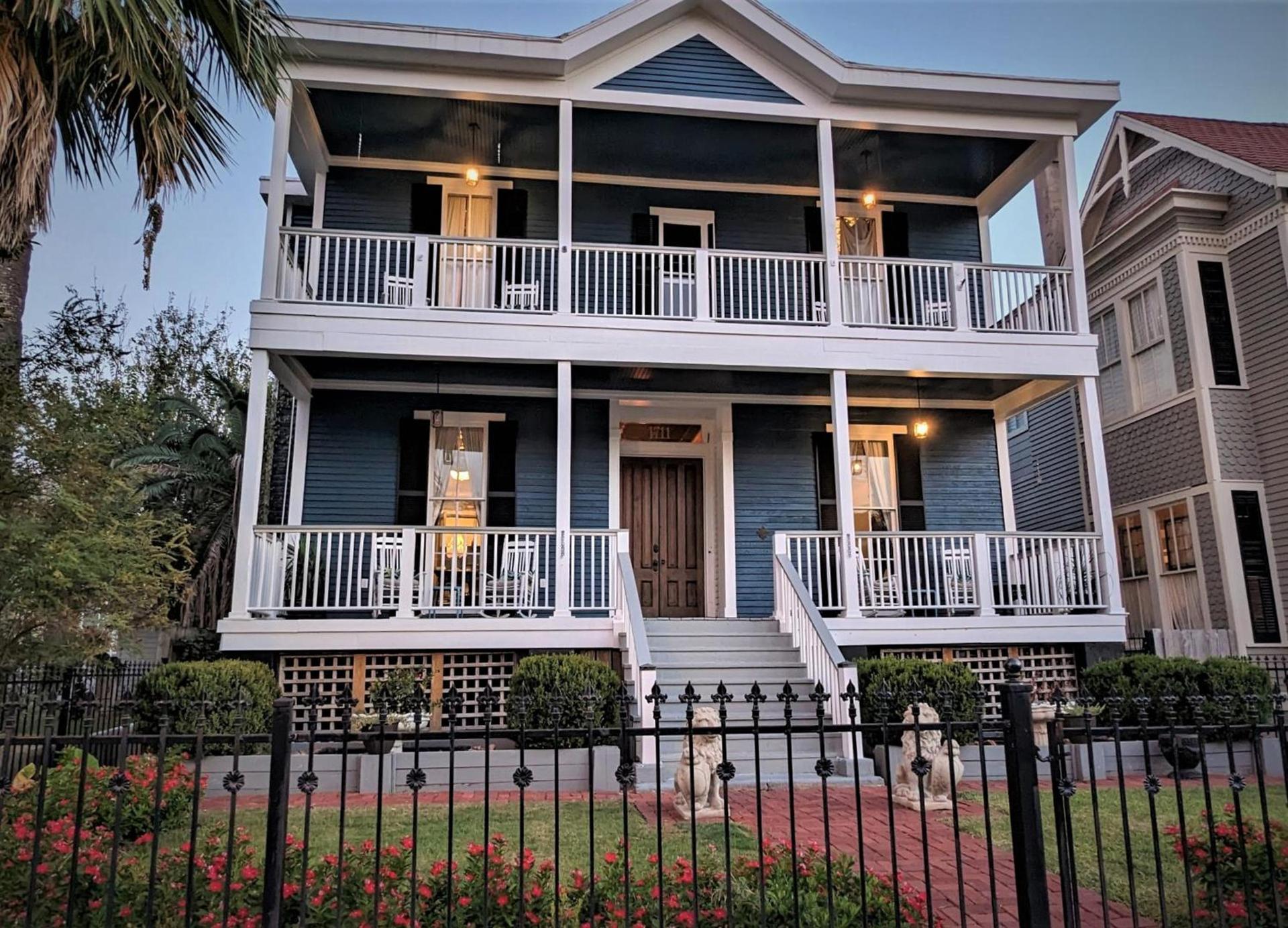 The 1890 Freeman House photo 54