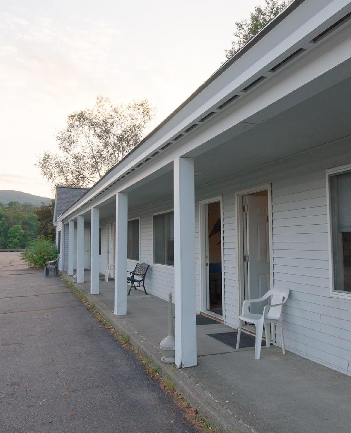 Bingham Motor Inn photo 89