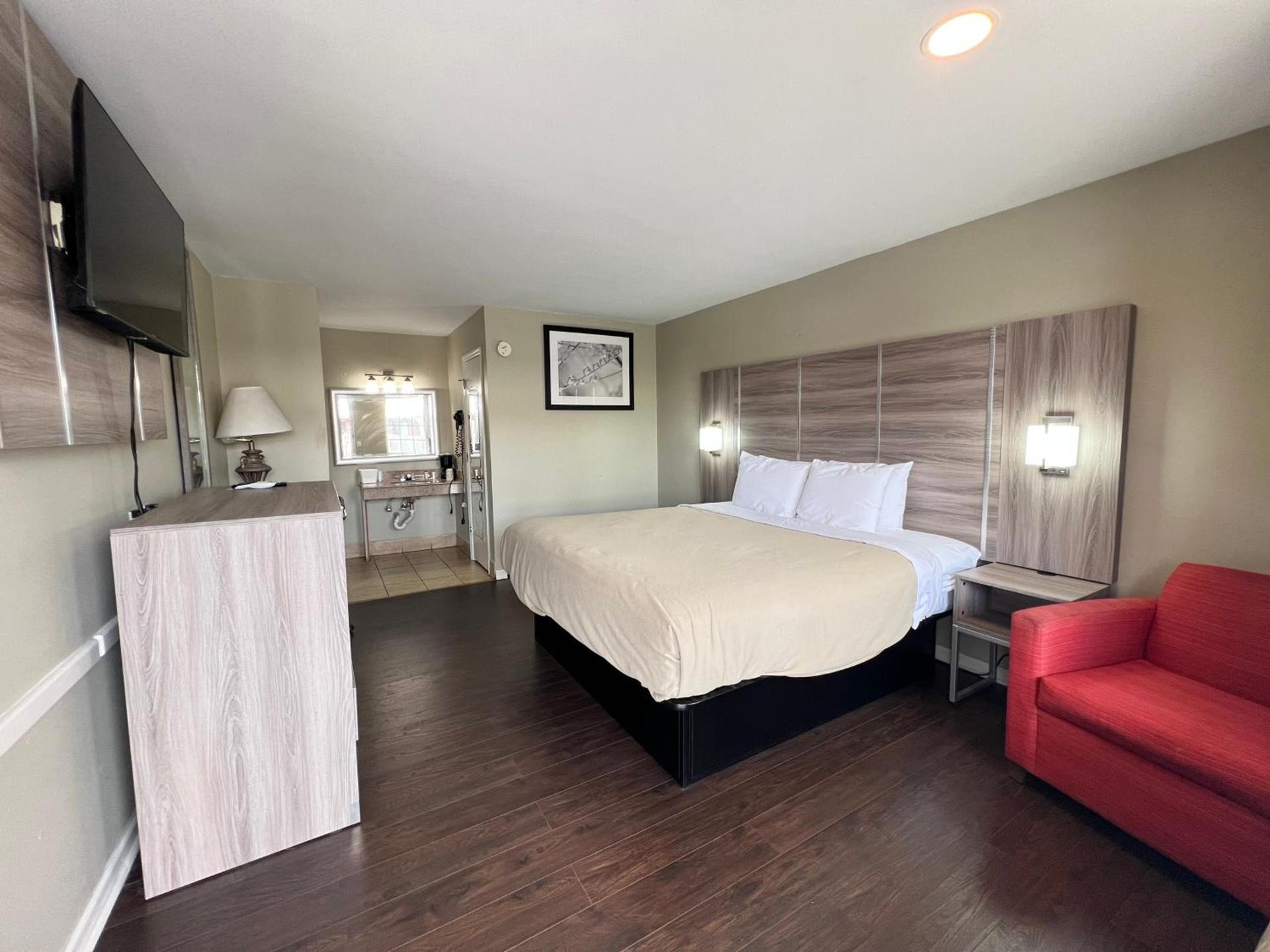 Travelodge by Wyndham Santee photo 15