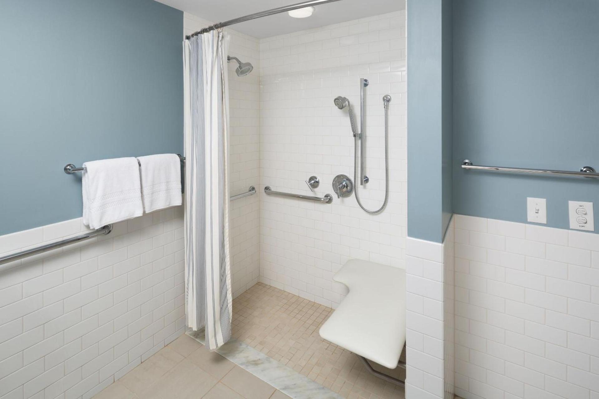 Andover Inn photo 18
