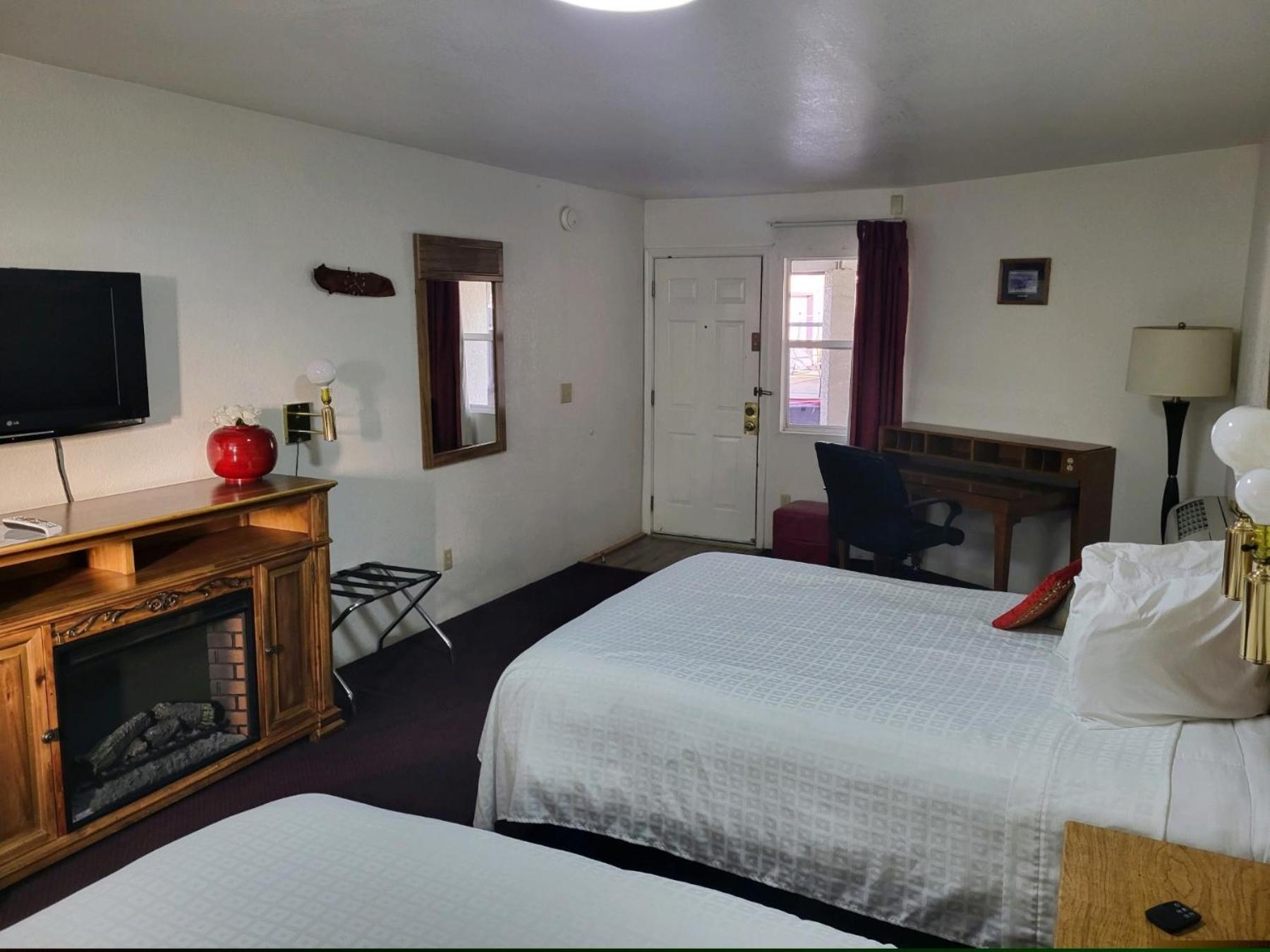 Rose's Motel photo 83